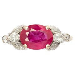 Vintage 18ct White Gold Ring with Natural Ruby and Diamonds Vintage 18ct White Gold Ring with Natural Ruby and Diamonds