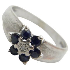 Vintage 18ct White Gold Sapphire Diamond Daisy Cluster Ring