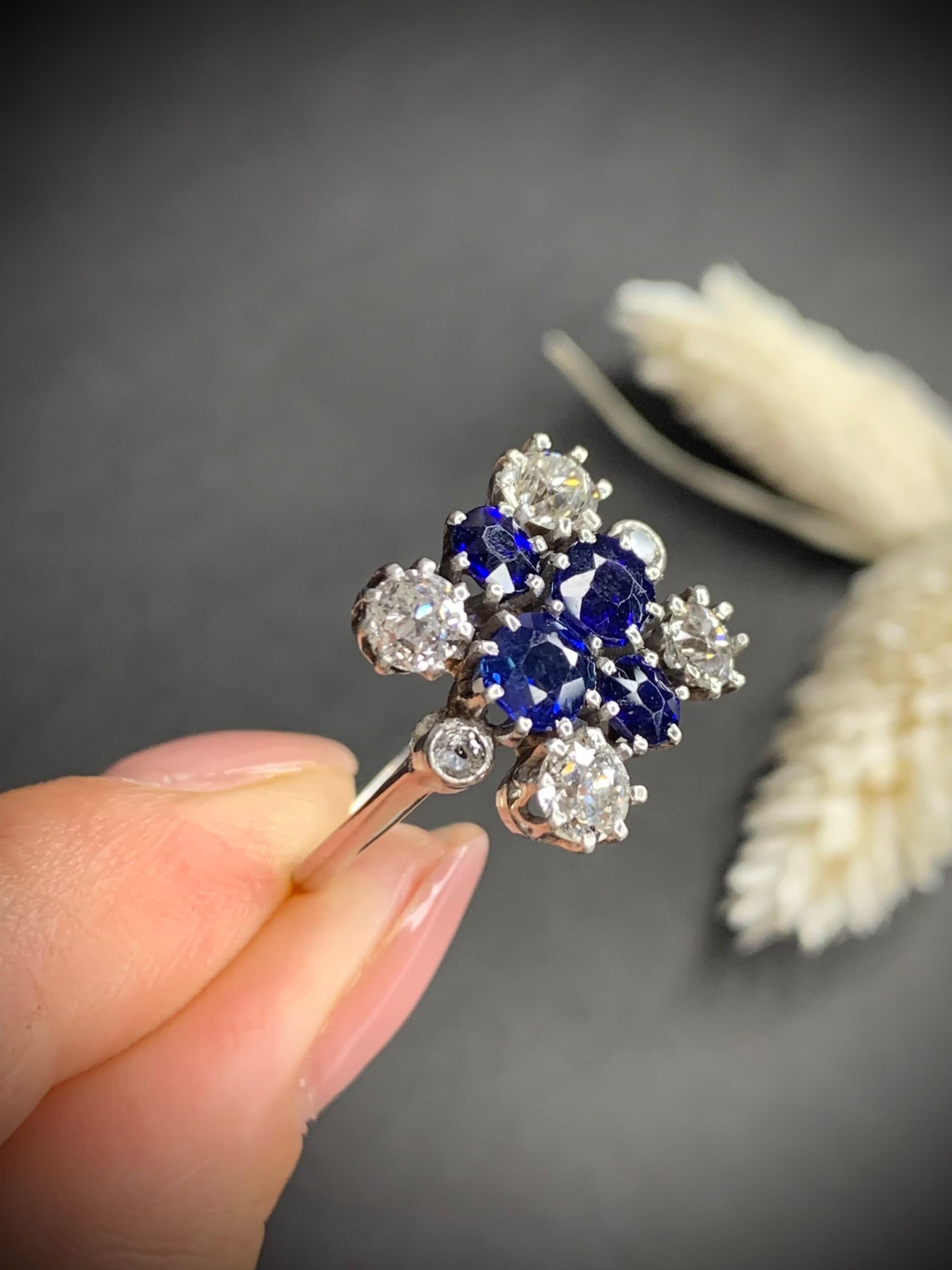 Vintage 18ct White Gold Sapphire & Diamond Ring For Sale 5