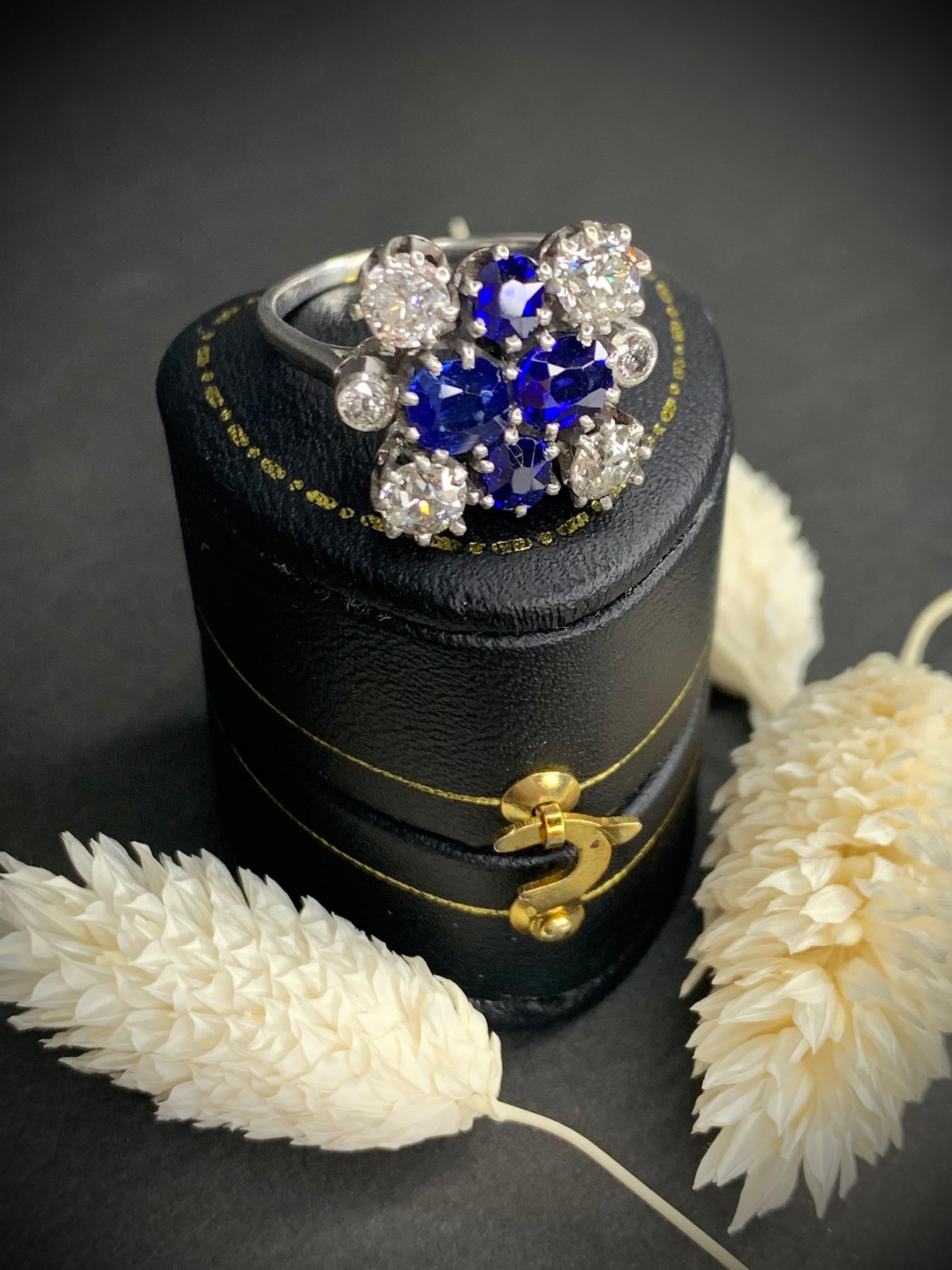 Ring aus 18 Karat Weißgold mit Saphir und Diamant im Zustand „Gut“ im Angebot in Brighton, GB