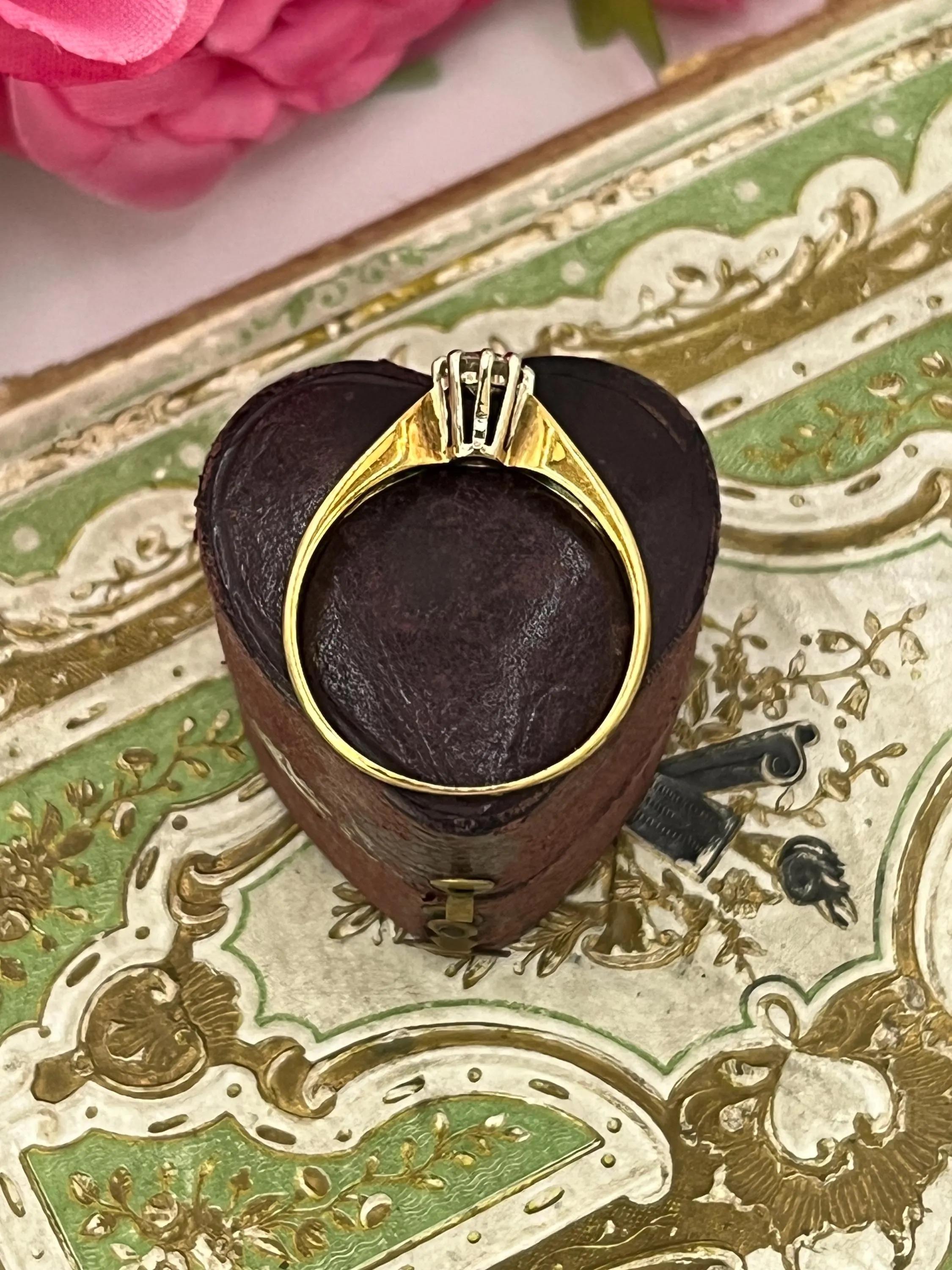 Vintage 18ct Yellow Gold 0.40 Carat Diamond Single Stone Ring Hallmarked 1989 In Good Condition For Sale In Brighton, GB