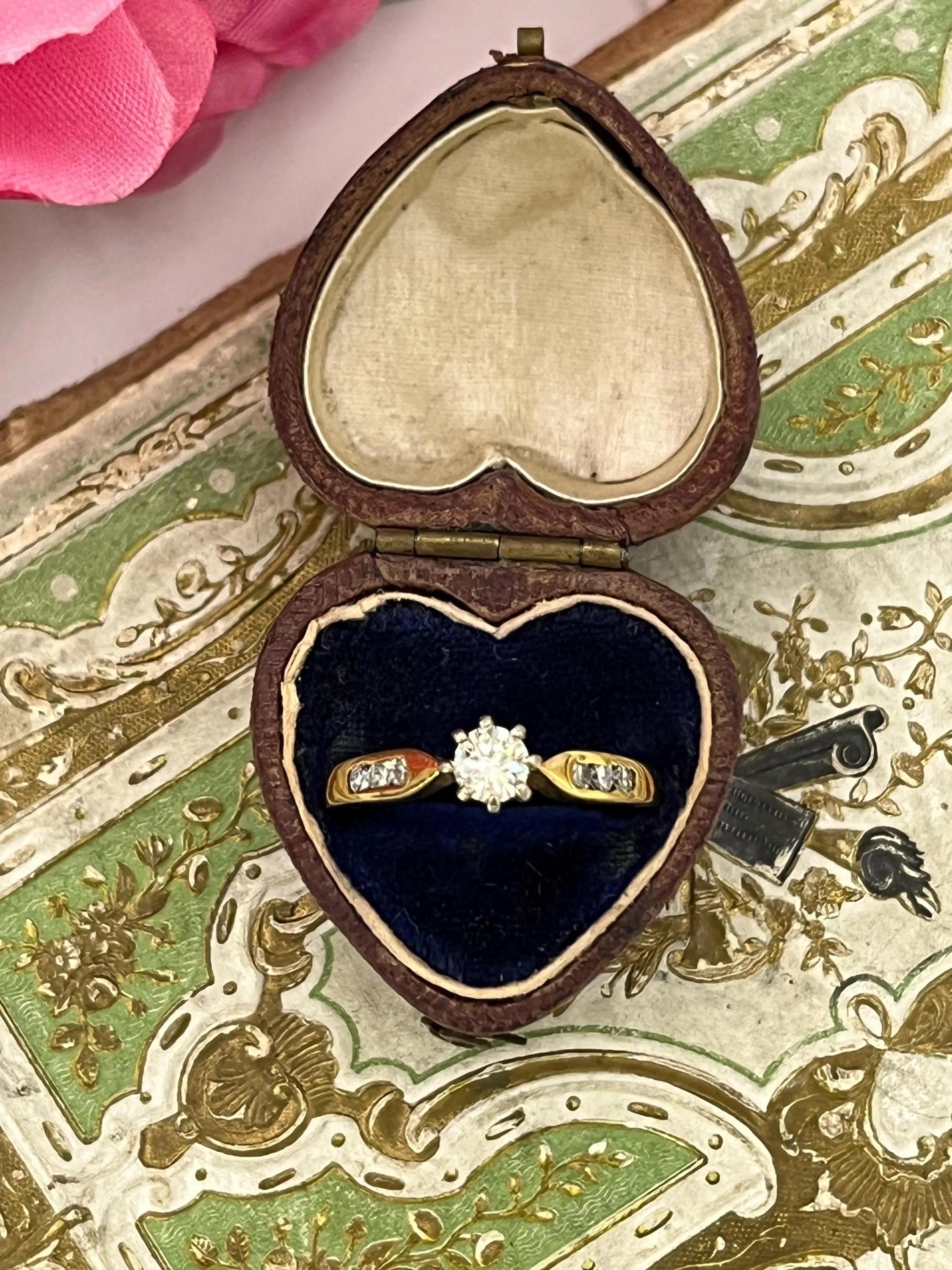 Vintage 18ct Yellow Gold 0.40 Carat Diamond Single Stone Ring Hallmarked 1989 For Sale 2