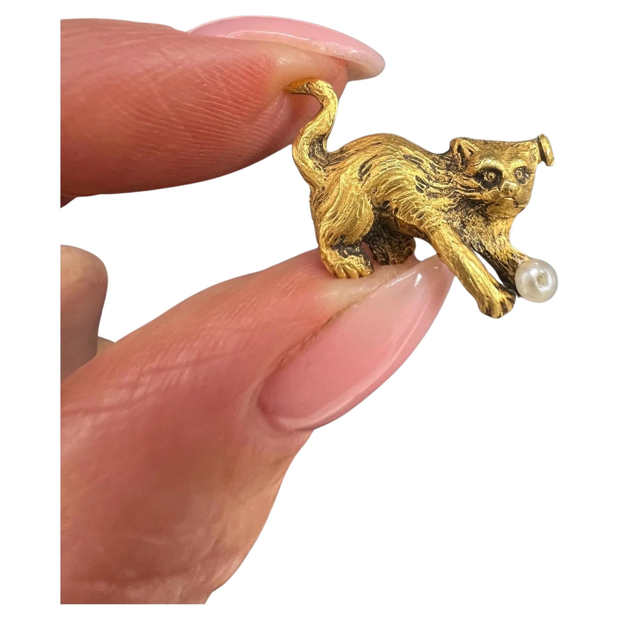 Vintage 18ct Yellow Gold, 1940s Cat Brooch with Natural Seed Pearl Ball