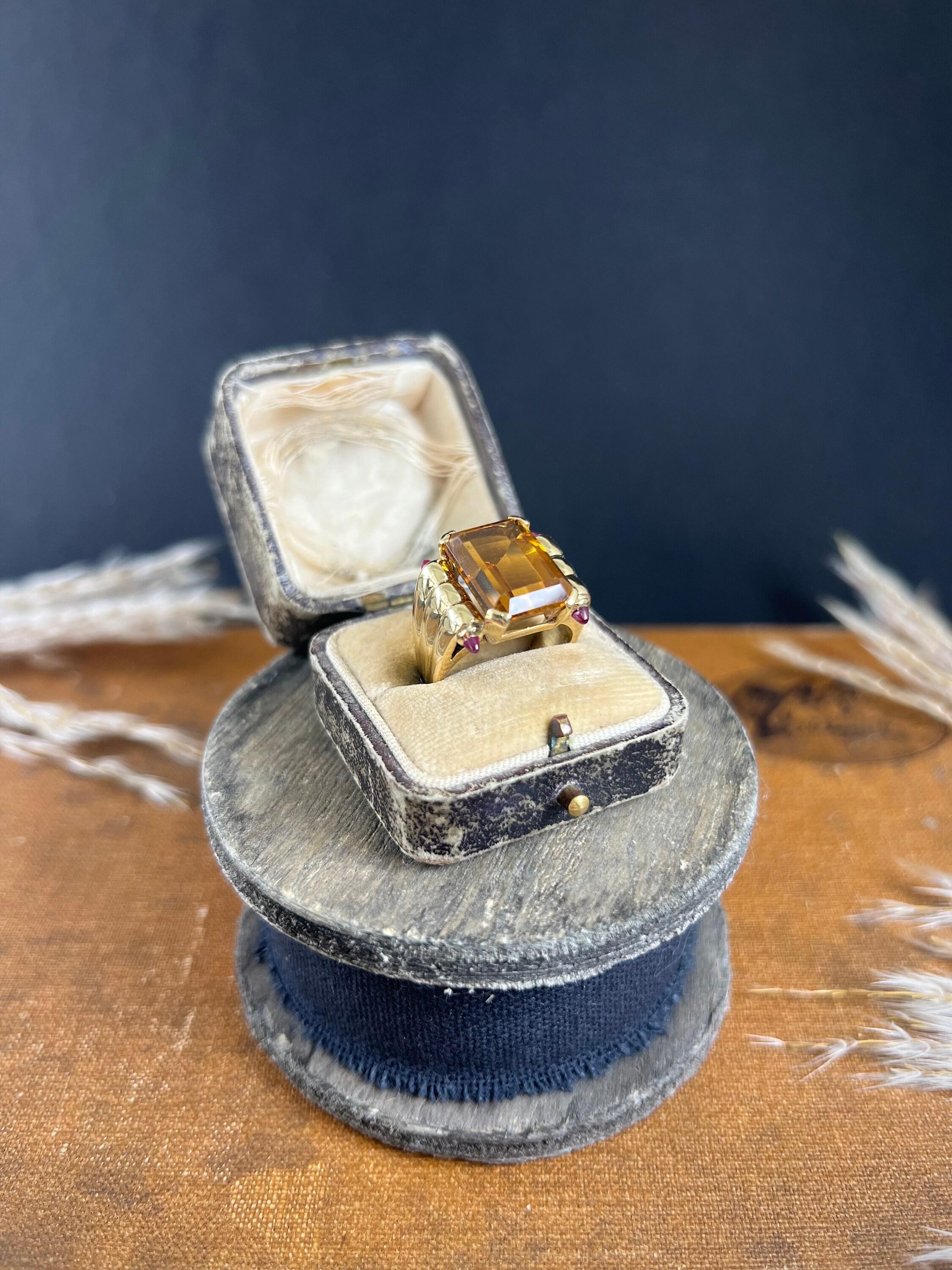 Vintage 18ct Yellow Gold 1940s Citrine & Cabochon Ruby Cocktail Ring For Sale 6