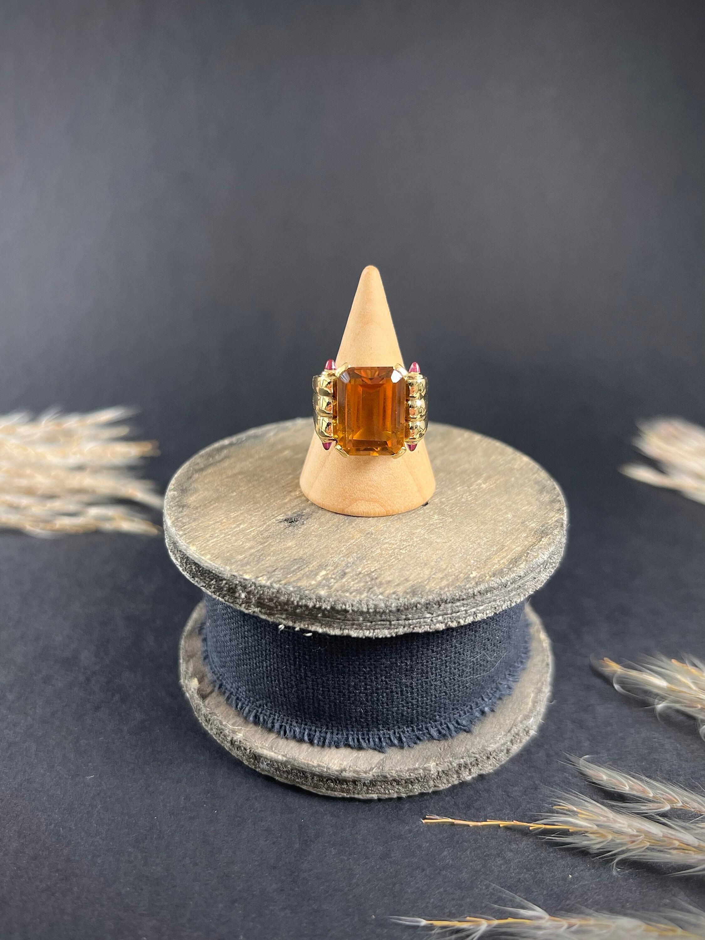 Vintage 18ct Yellow Gold 1940s Citrine & Cabochon Ruby Cocktail Ring For Sale 3