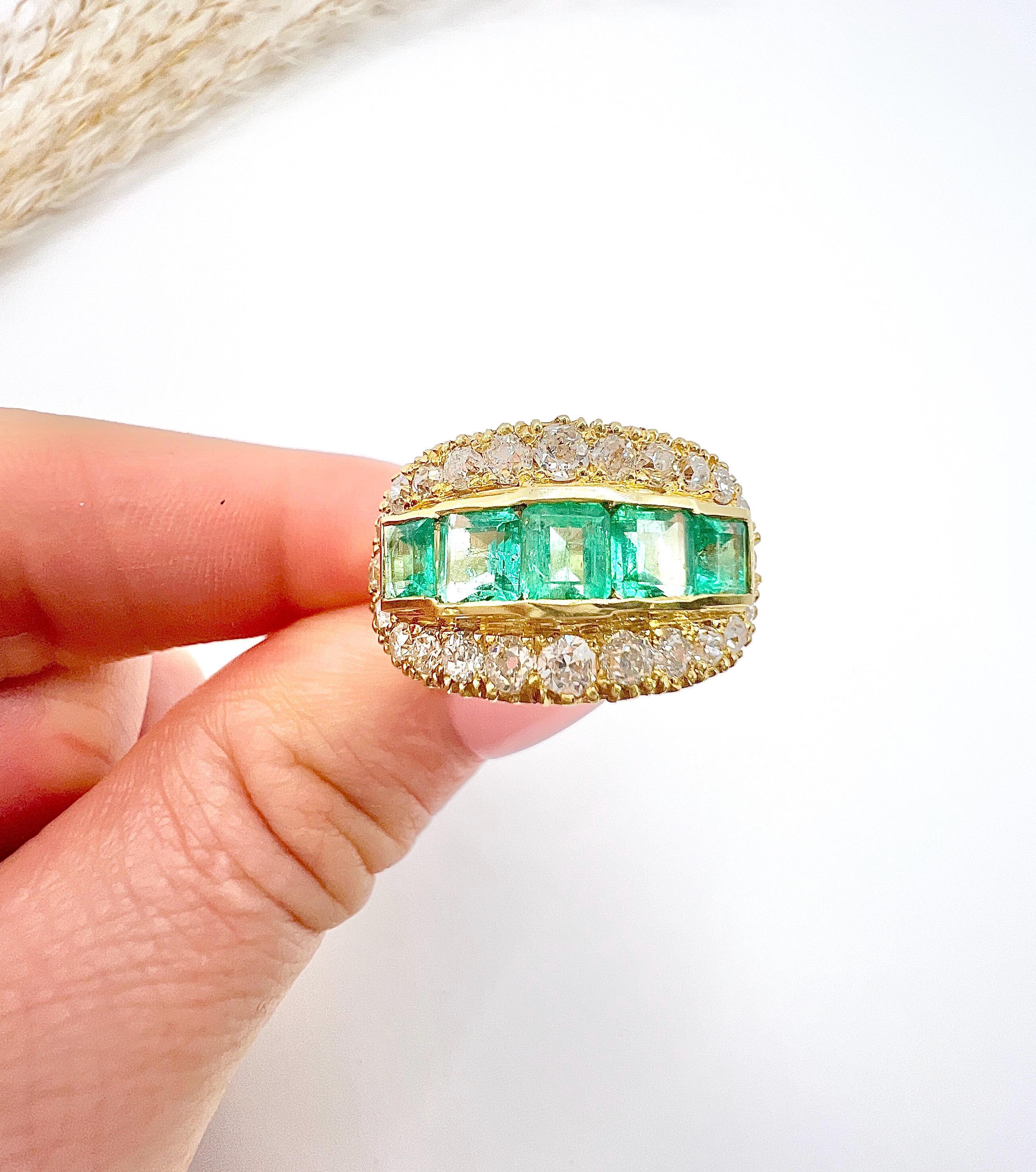 Vintage 18ct Yellow Gold, 1940s Emerald & Diamond Five Stone Ring For Sale 6