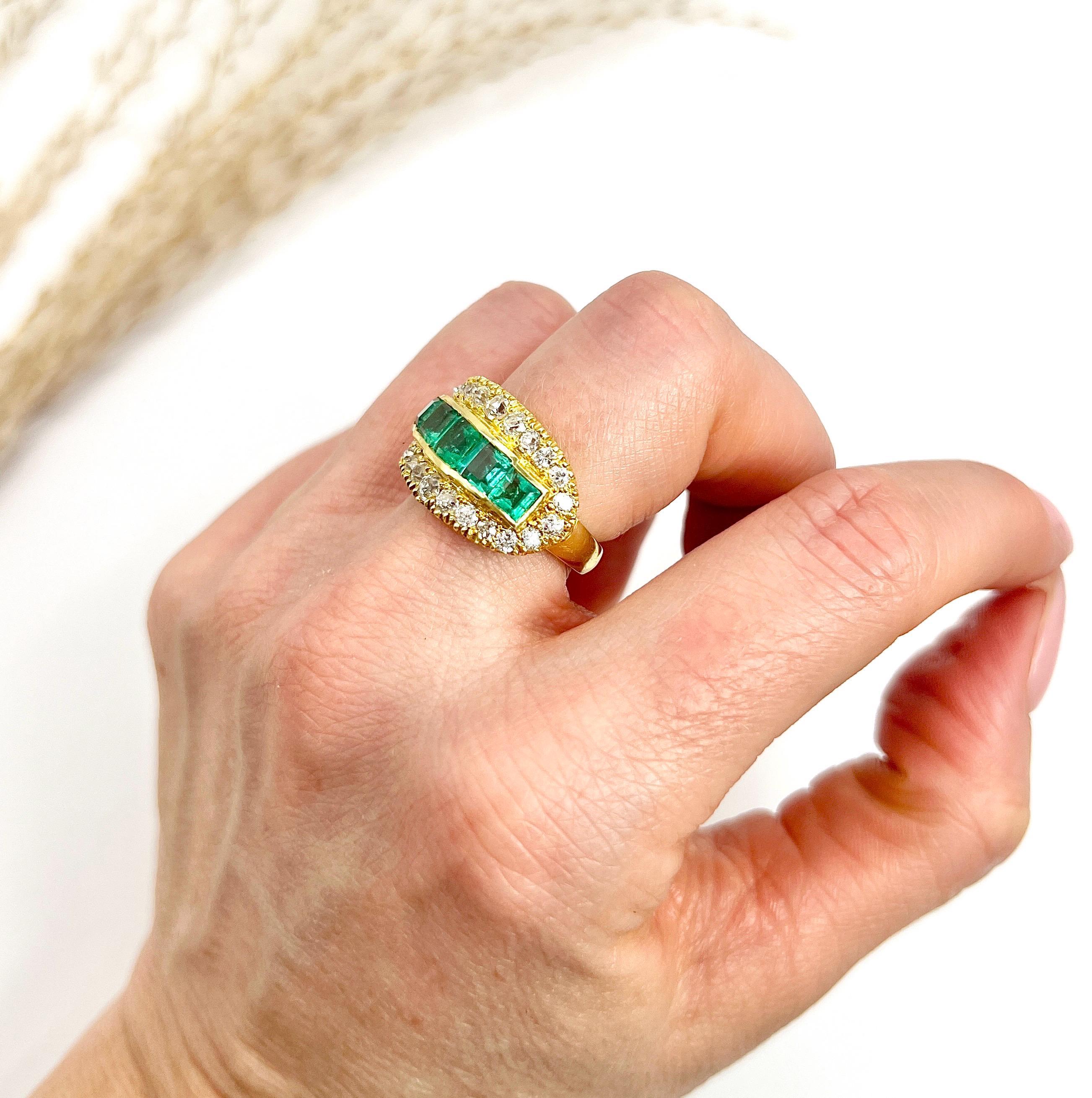 Square Cut Vintage 18ct Yellow Gold, 1940s Emerald & Diamond Five Stone Ring For Sale