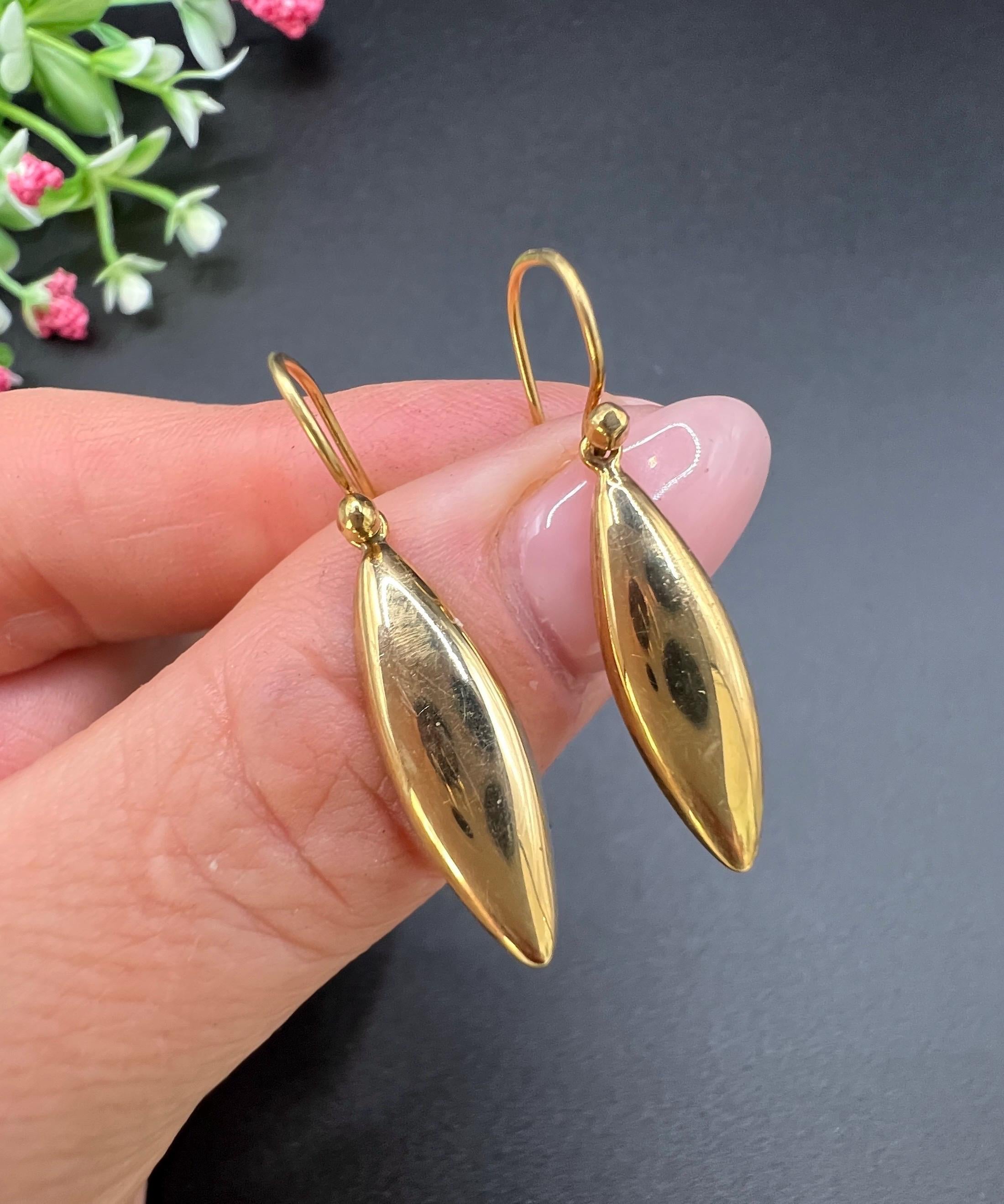Boucles d'oreilles pendantes Torpedo en or jaune 18ct, années 1940 en vente 7