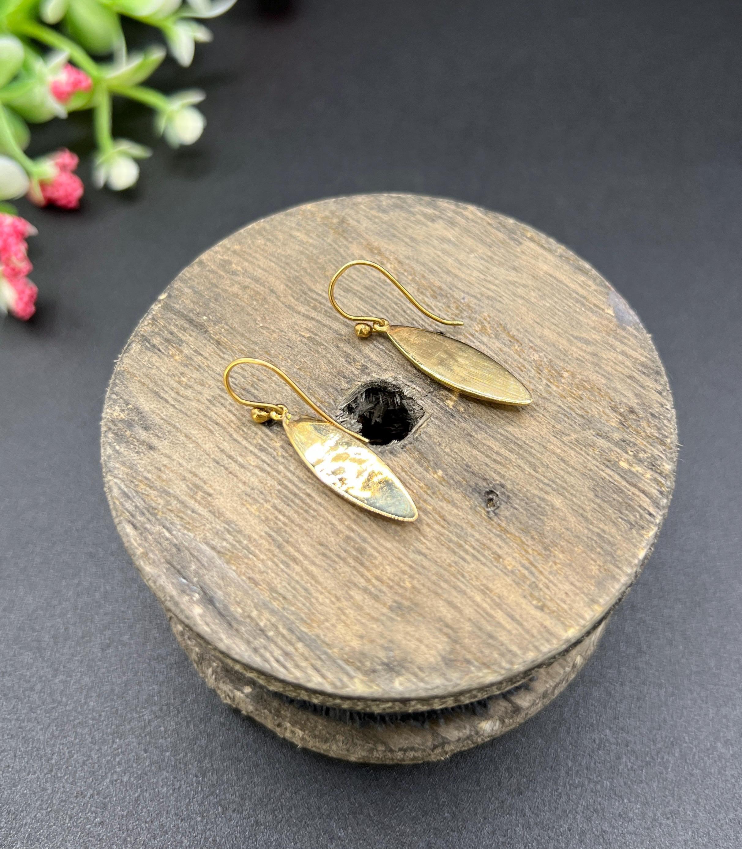 Boucles d'oreilles pendantes Torpedo en or jaune 18ct, années 1940 en vente 2