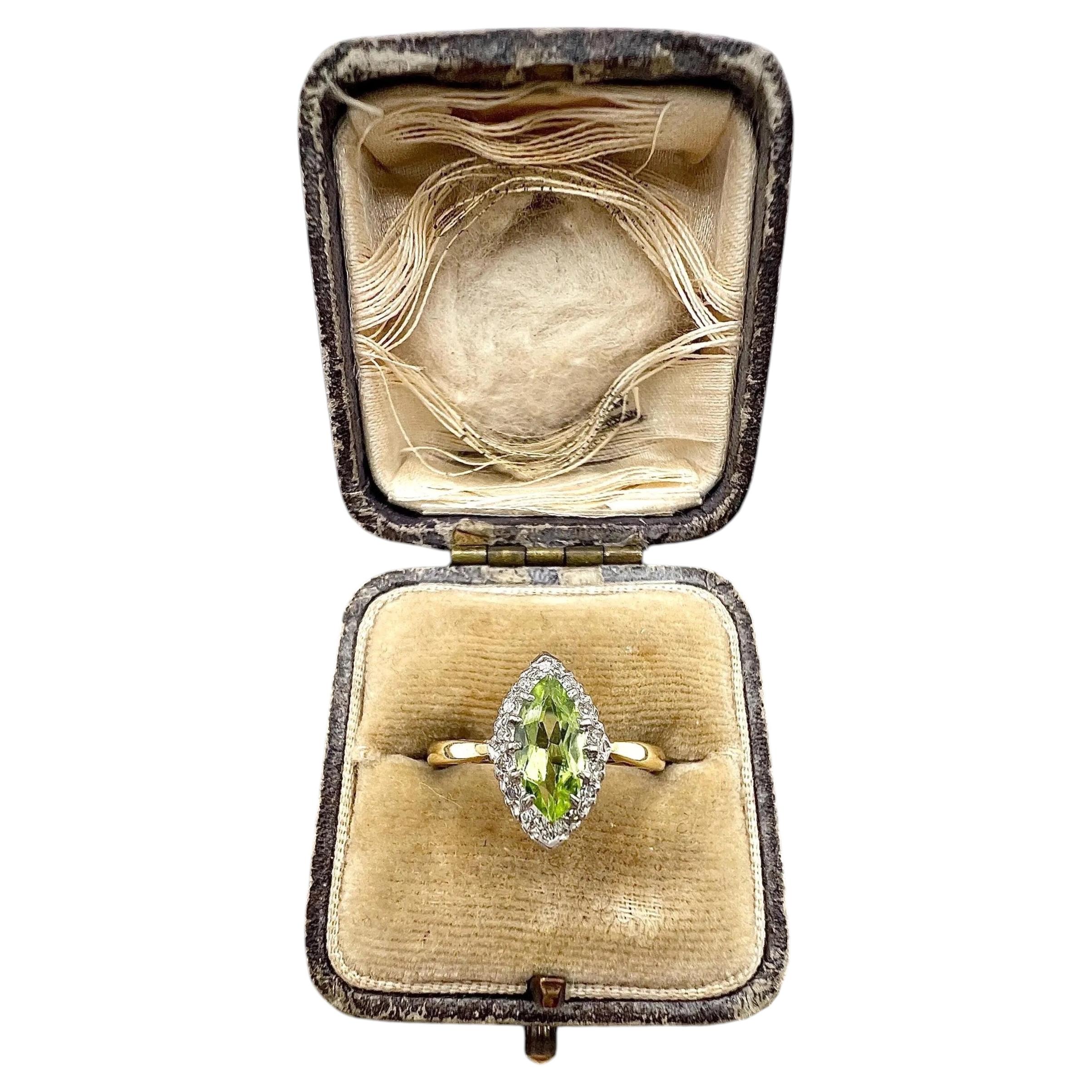 Who designed Beyoncé's engagement ring?