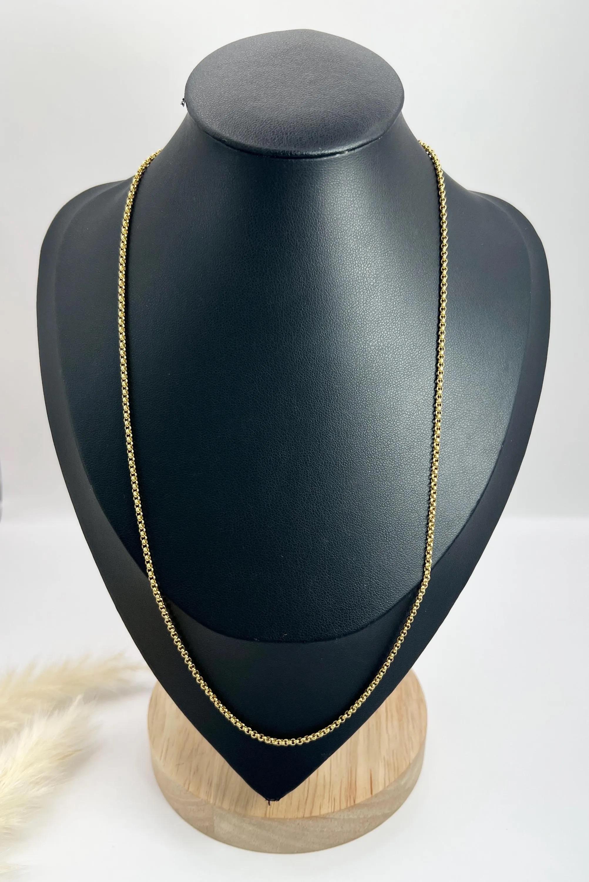 Catena Belcher vintage

Oro giallo 18ct

Makers Mark CB

Circa anni '80

Questa catena vintage di Belcher è un vero gioiello dell'epoca degli anni '80. Realizzato in oro giallo 9ct, ha un timbro di autenticità e qualità. La catena è dotata di una