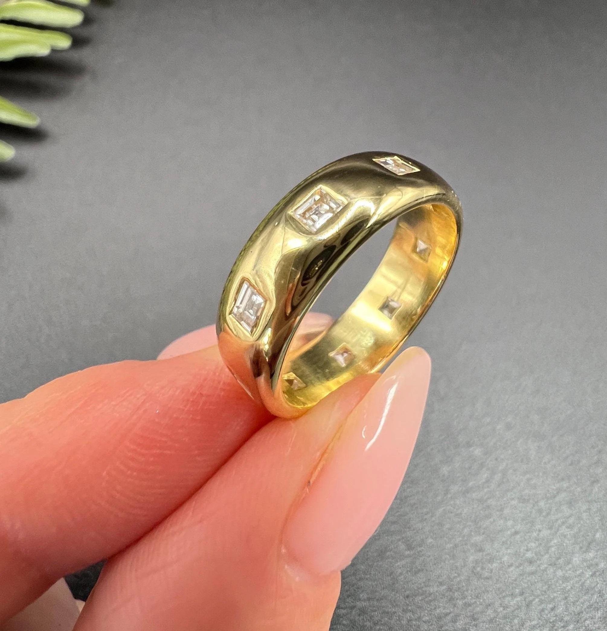 Bandring, Vintage, 18 Karat Gelbgold, 1980er Jahre, Quadratschliff, natürlicher Diamantbesetzter Diamant im Angebot 3