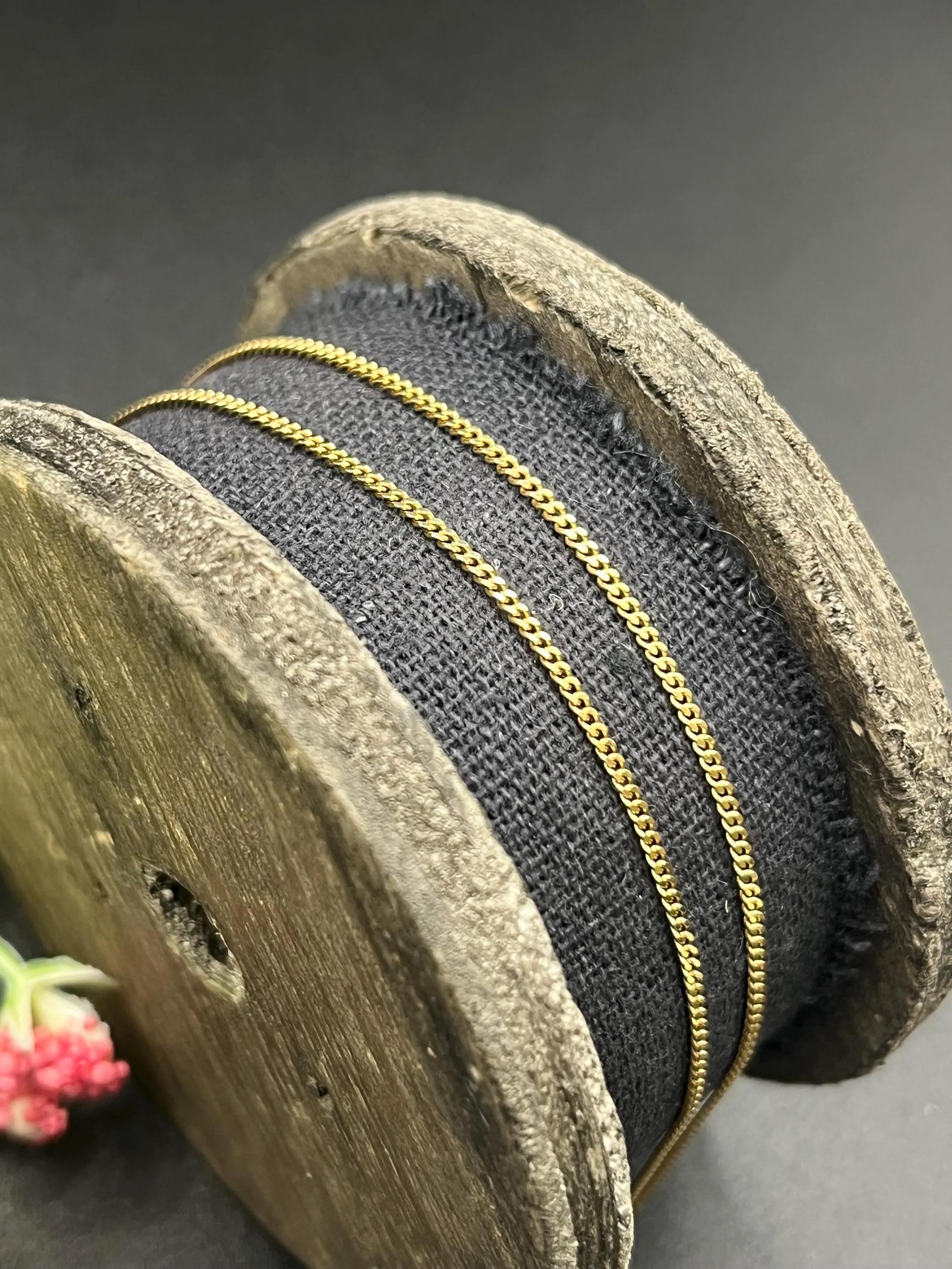 Catena d'epoca in oro giallo 18 carati, 24 pollici, a maglie piatte con chiusura ad anello con catenaccio in vendita 6