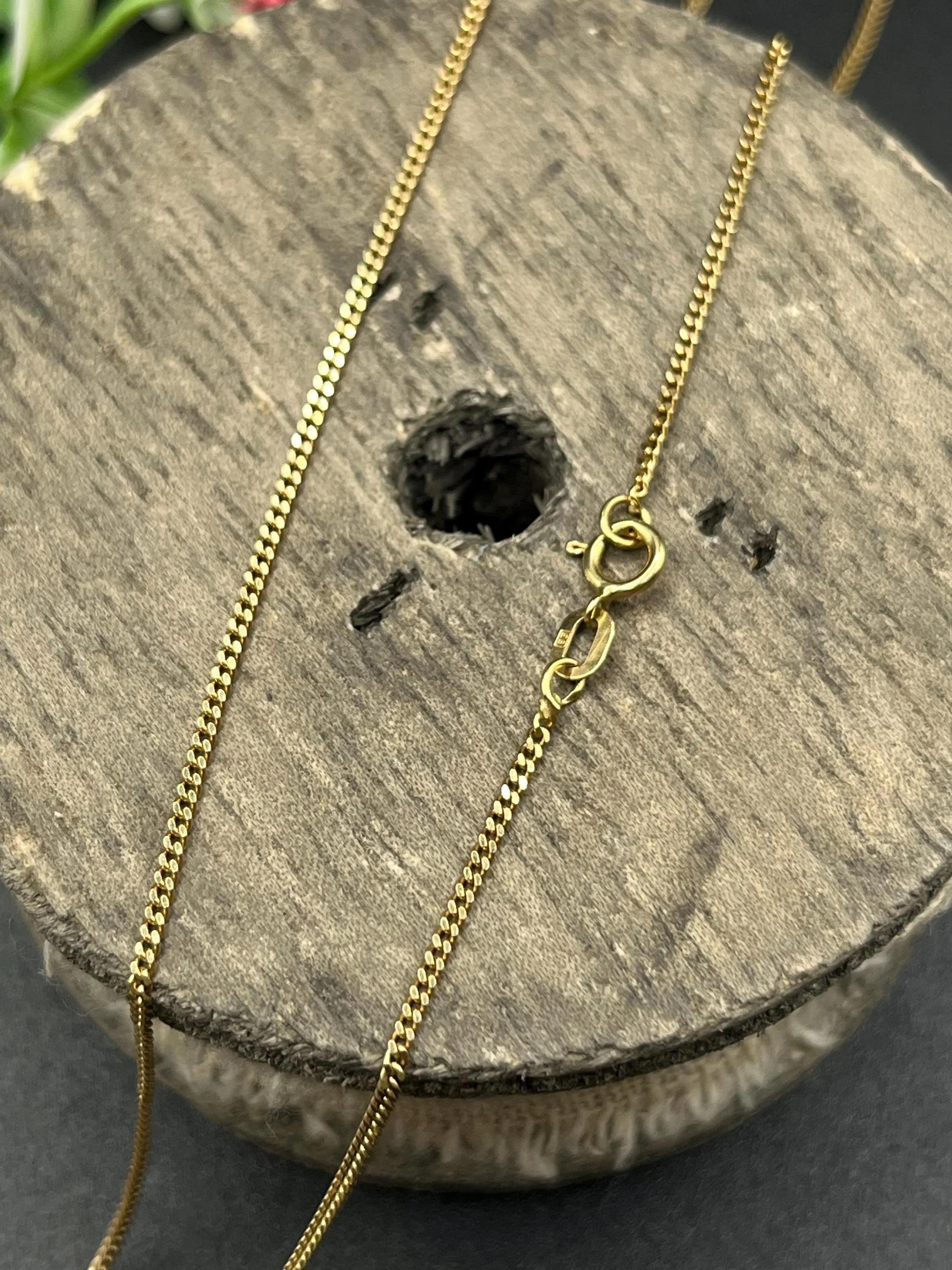Catena d'epoca in oro giallo 18 carati, 24 pollici, a maglie piatte con chiusura ad anello con catenaccio in vendita 4