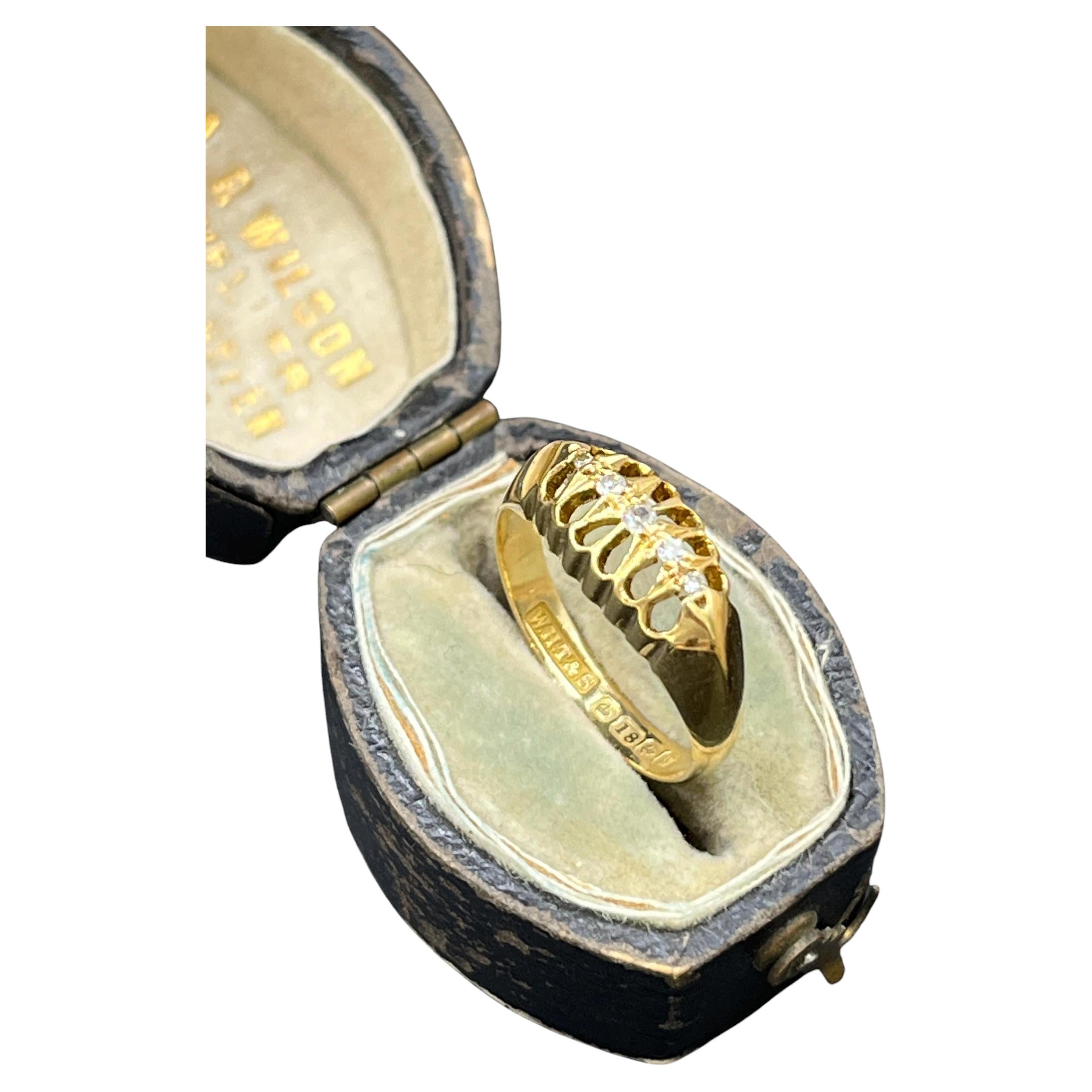 Vintage 18ct Yellow Gold Diamond 5 Stone, Hallmarked Birmingham 1946 For Sale