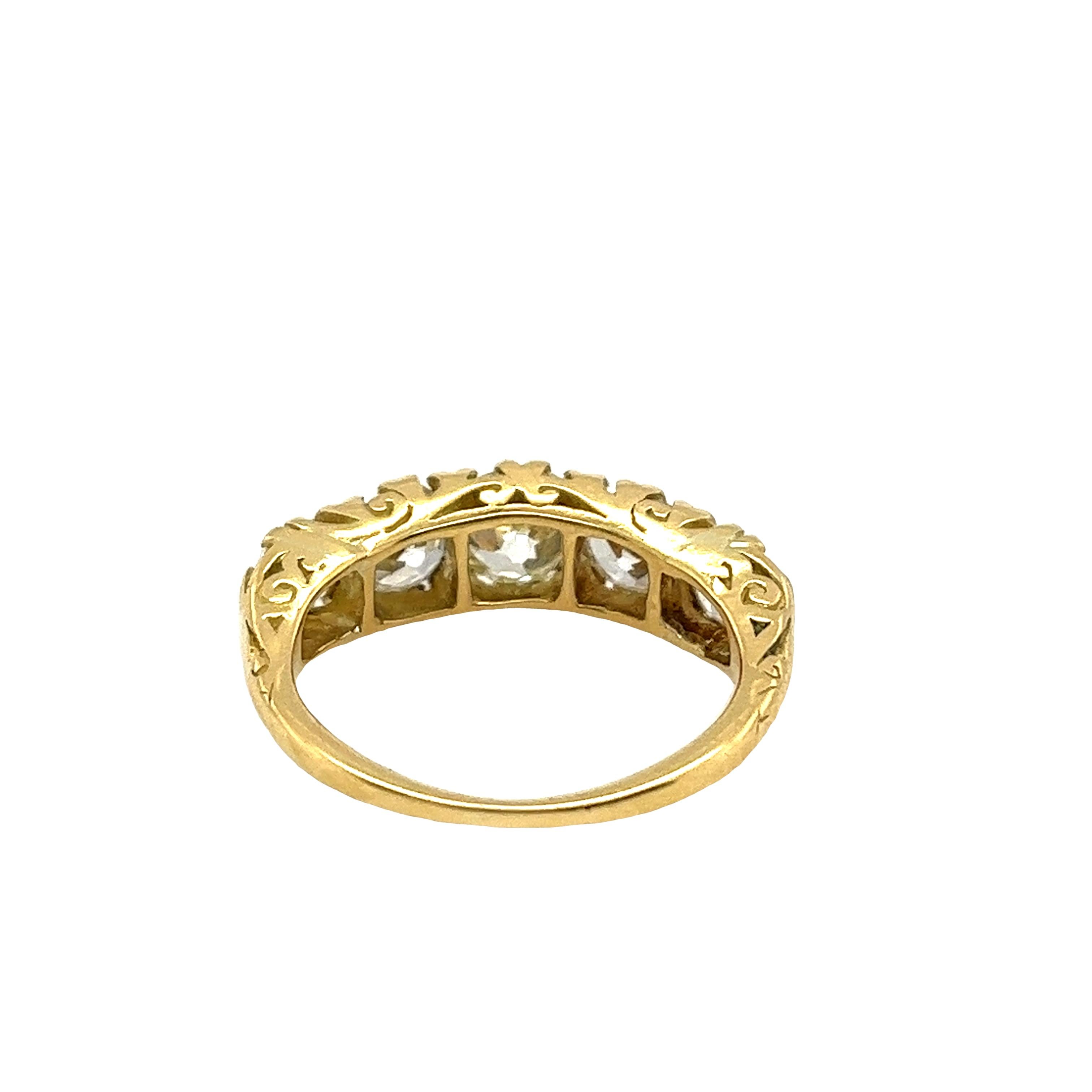 Women's Vintage 18ct Yellow Gold Diamond 5 Stone Ring, 1.95ct Total Diamond Weight. For Sale