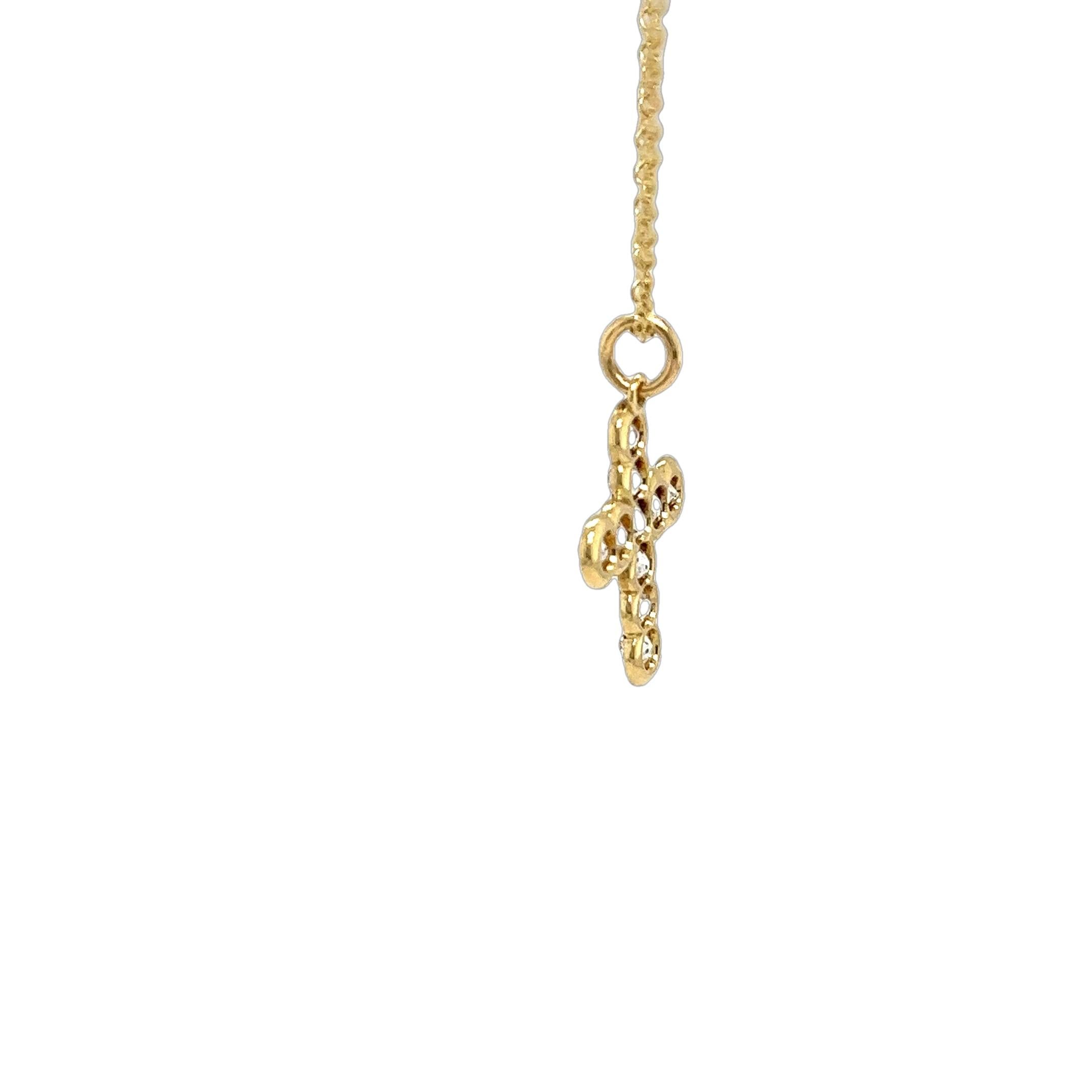 Pendentif croix en or jaune 18ct avec diamant suspendu à une chaîne 18ct Excellent état - En vente à London, GB