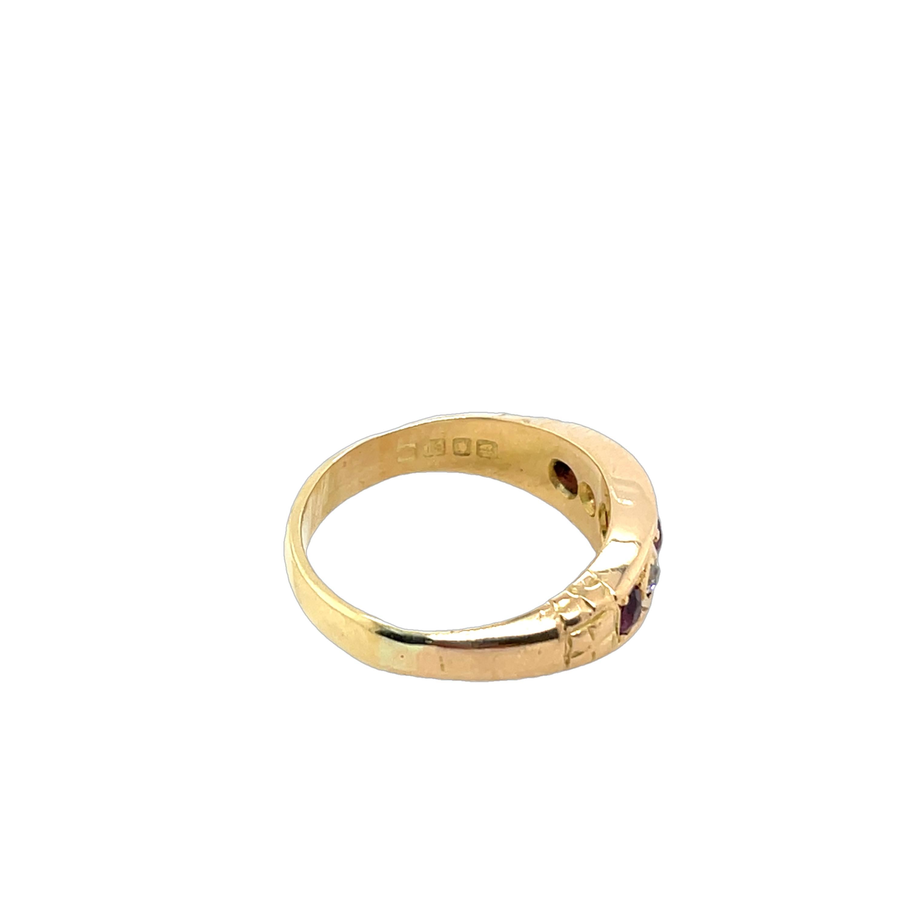 Women's or Men's Vintage 18ct Yellow Gold Diamond & Ruby Ring For Sale