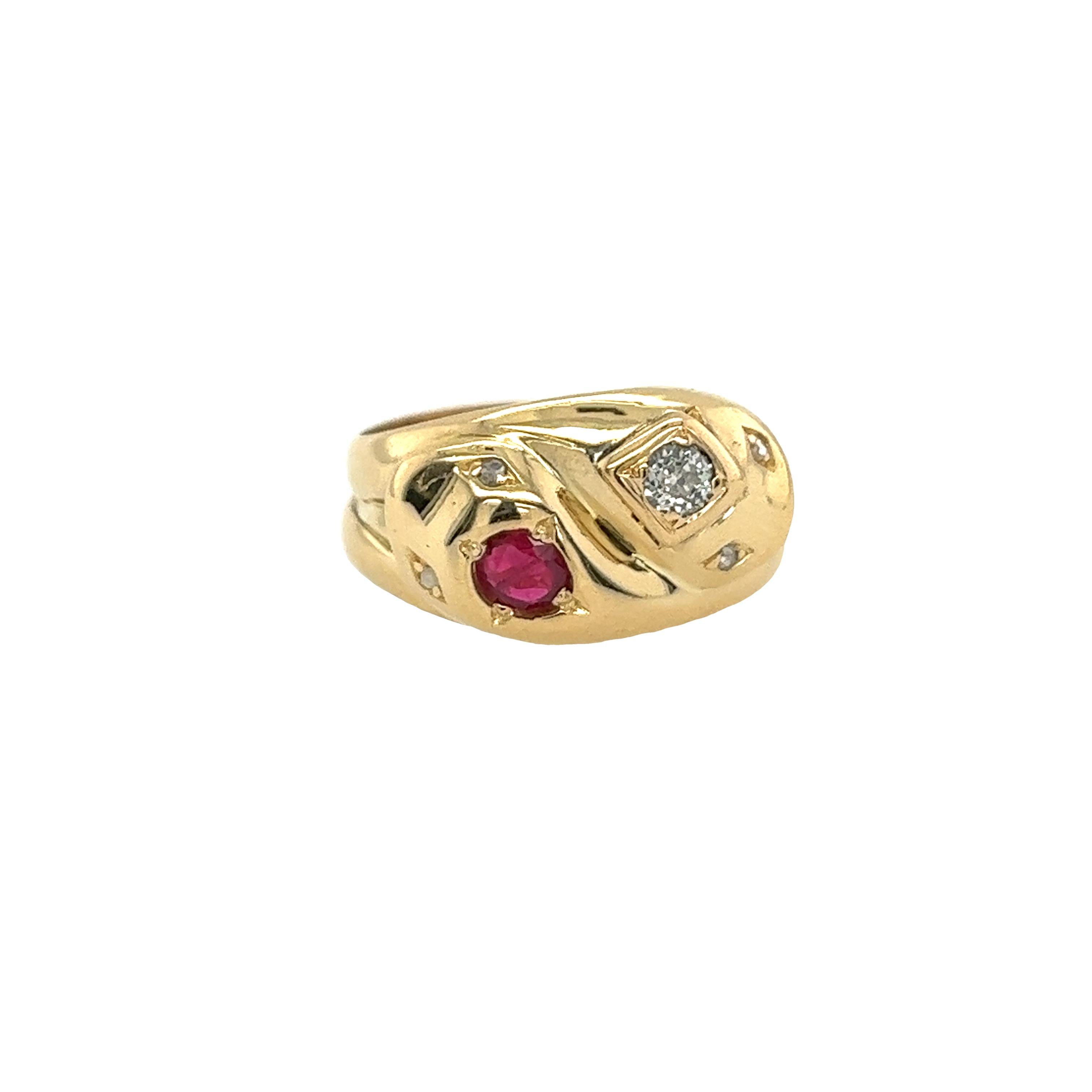 Vintage 18ct Yellow Gold Diamond & Ruby ring set in a Double Snake Heads For Sale 2