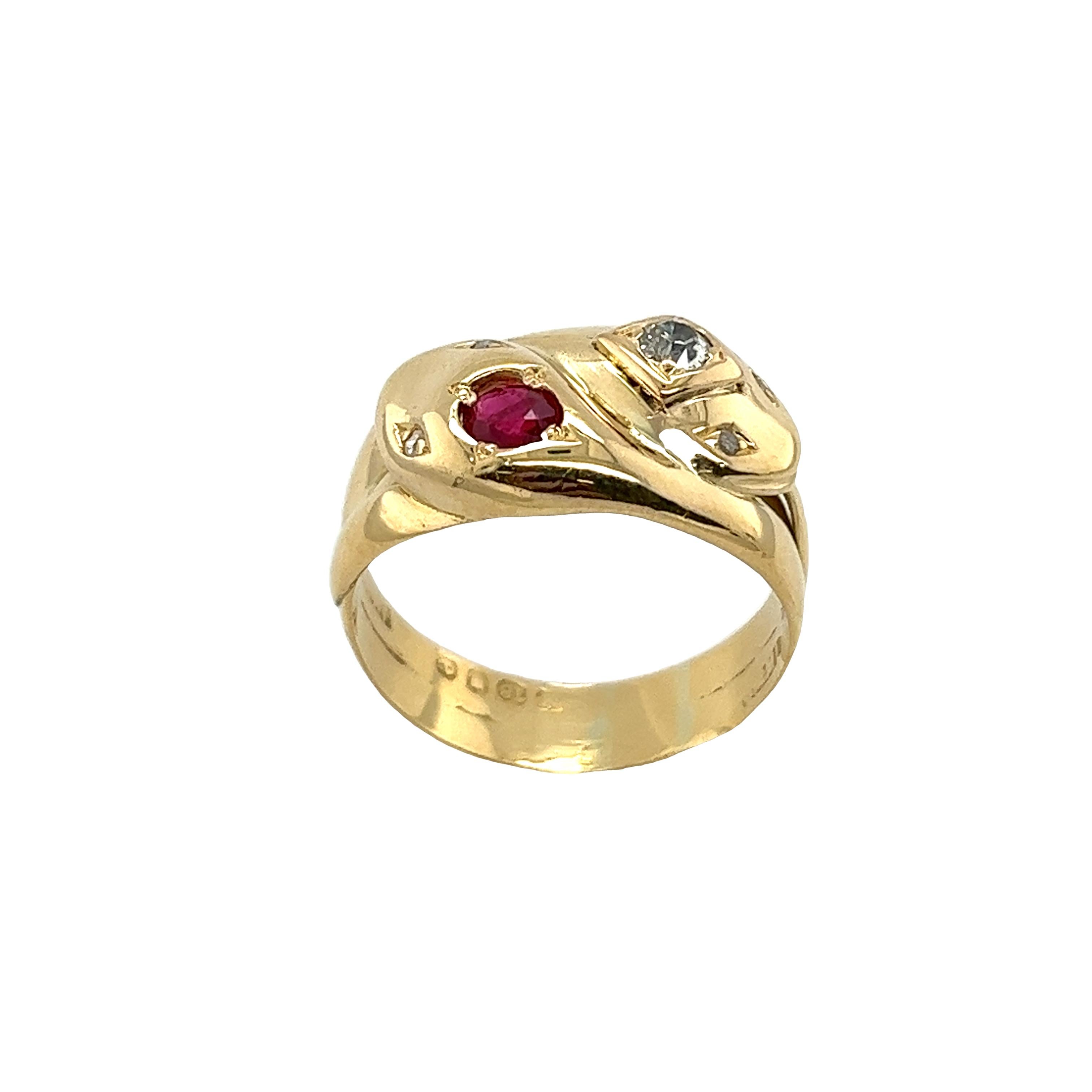 Vintage 18ct Yellow Gold Diamond & Ruby ring set in a Double Snake Heads For Sale 3