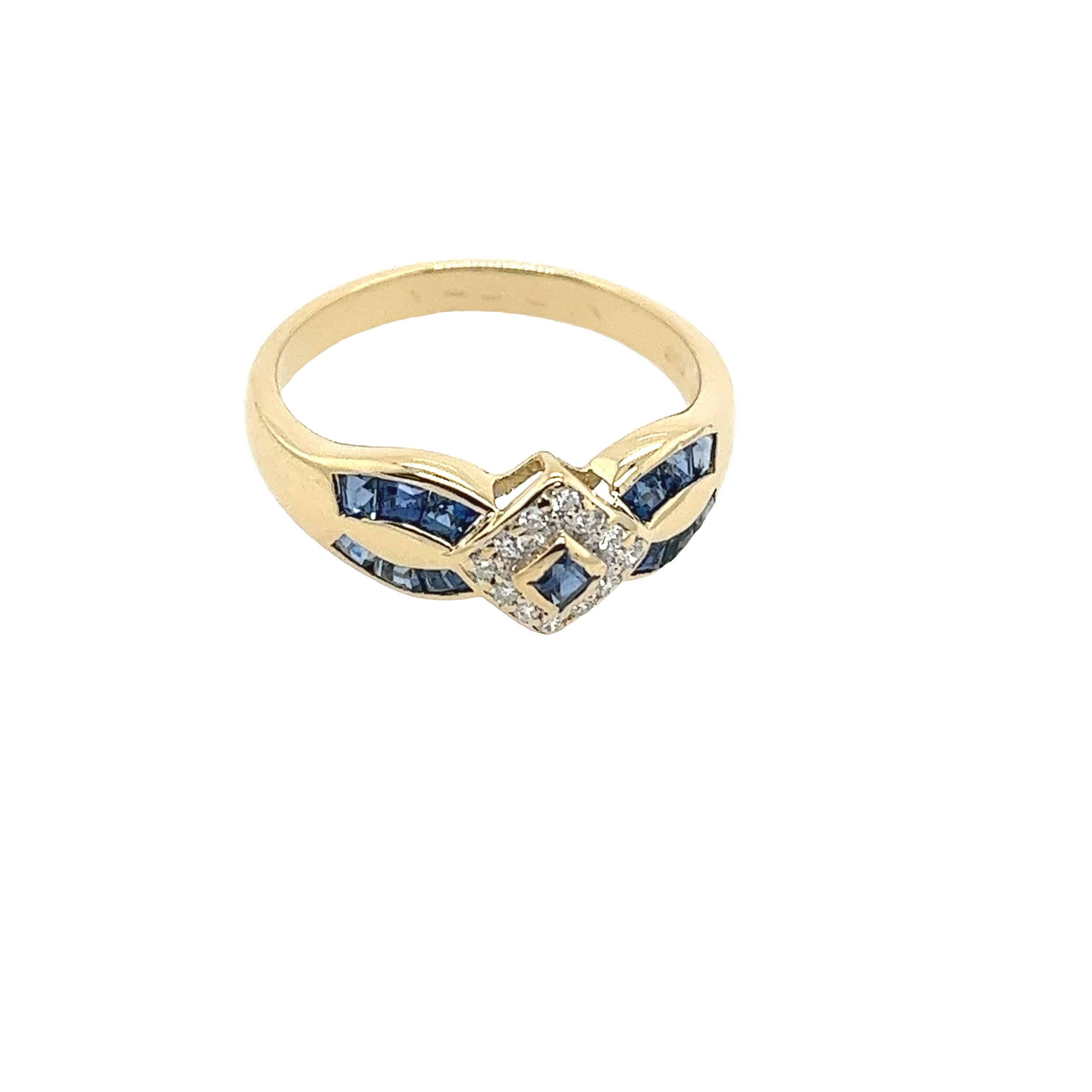 Vintage 18ct Yellow Gold Diamond & Sapphires Ring For Sale 2