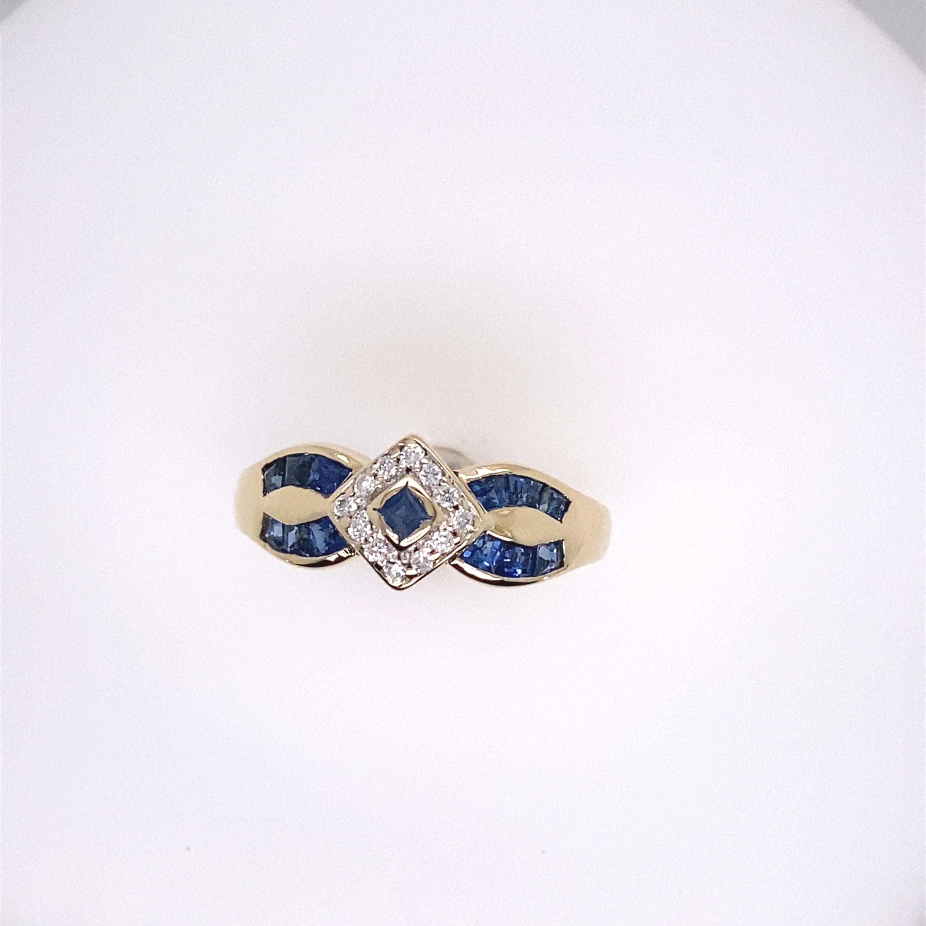 Vintage 18ct Yellow Gold Diamond & Sapphires Ring For Sale 4