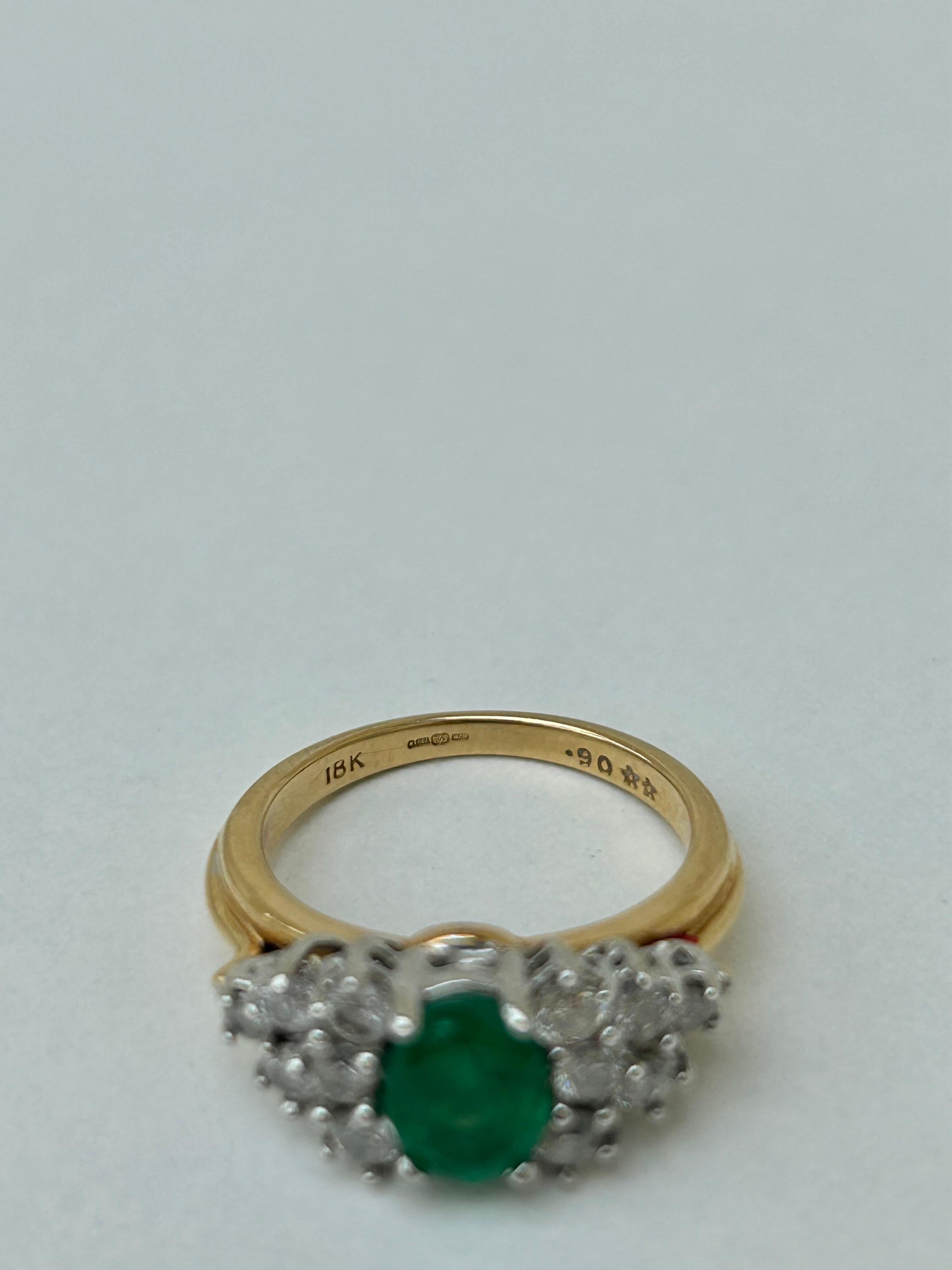 Mixed Cut Vintage 18 Carat Yellow Gold Emerald and Diamond Statement Ring For Sale