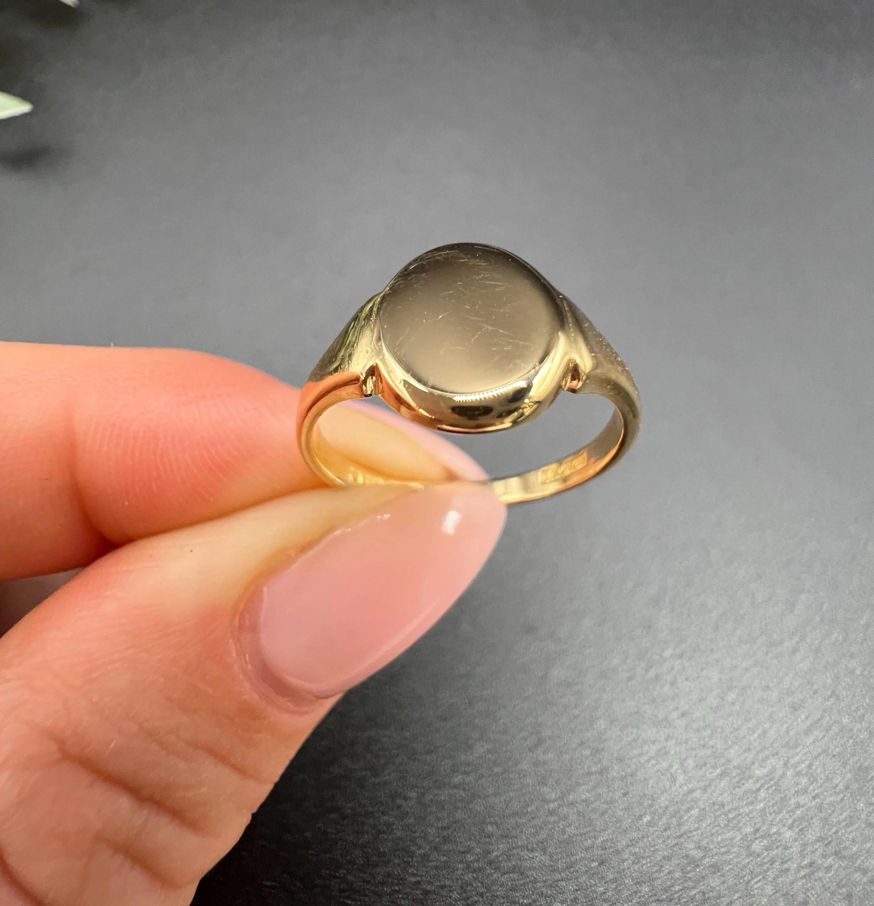 Anello con sigillo ovale d'epoca in oro giallo 18 ct, con marchio Birmingham 1930 in vendita 4