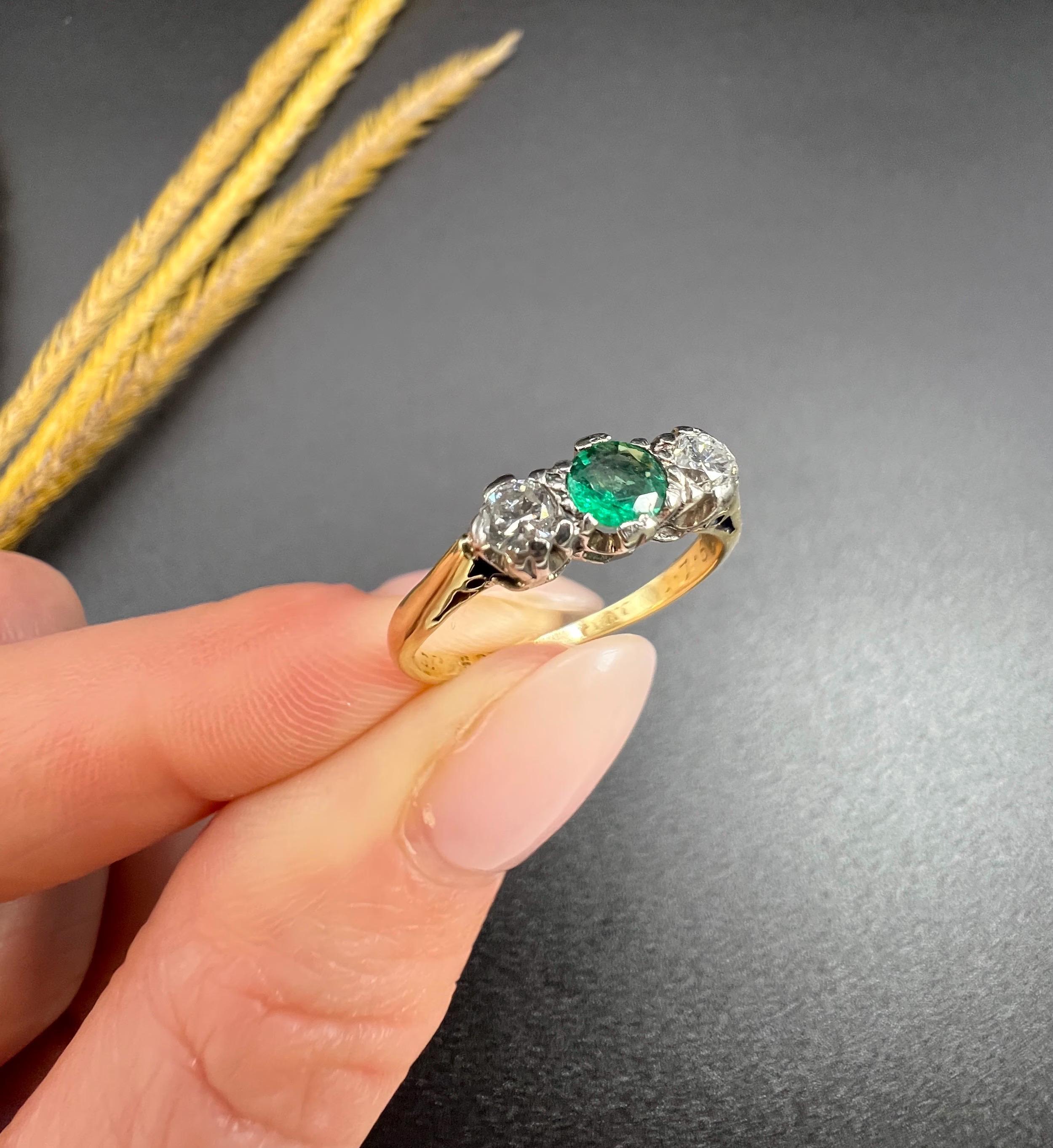Vintage 18ct Yellow Gold & Platinum, 1950s 3 Stone Emerald and Diamond Ring For Sale 5