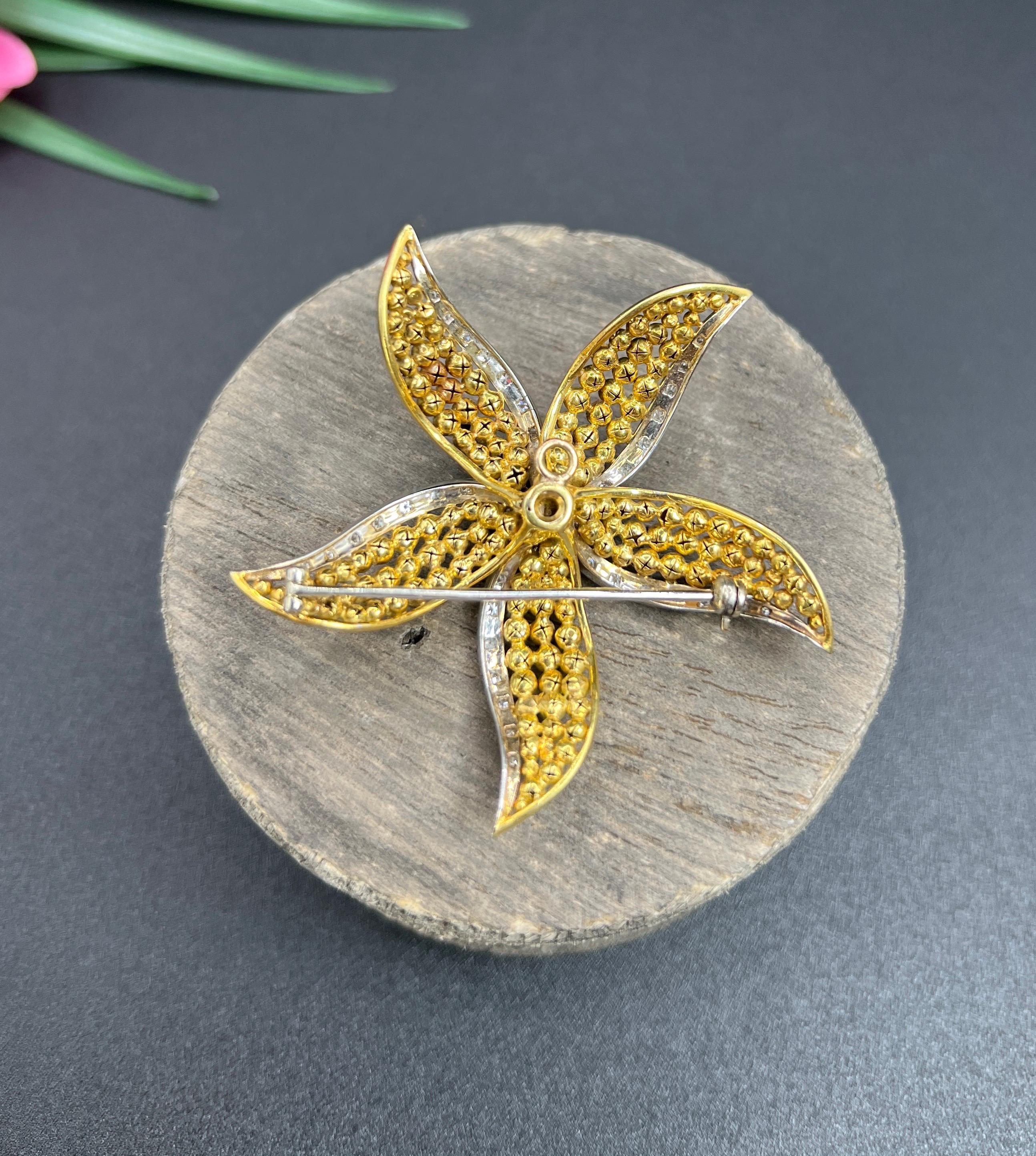 Vintage 18ct Yellow Gold & Platinum 1970s Ruby and Diamond Flower Brooch/Pendant For Sale 2