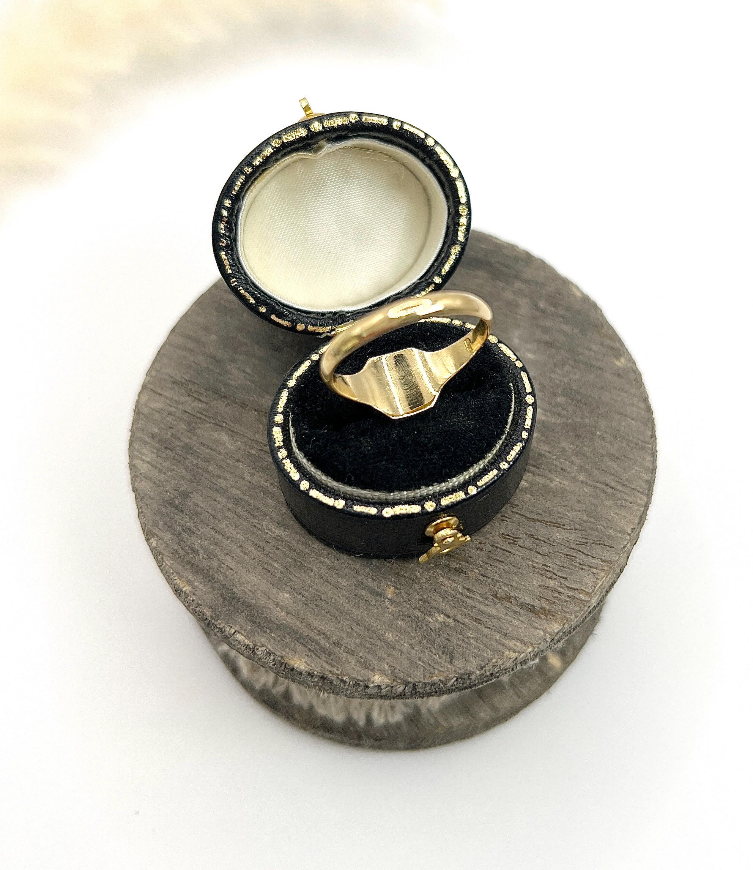 Anello ottagonale d'epoca in oro giallo 18 ct e platino con marchio Londra 1932 in vendita 7