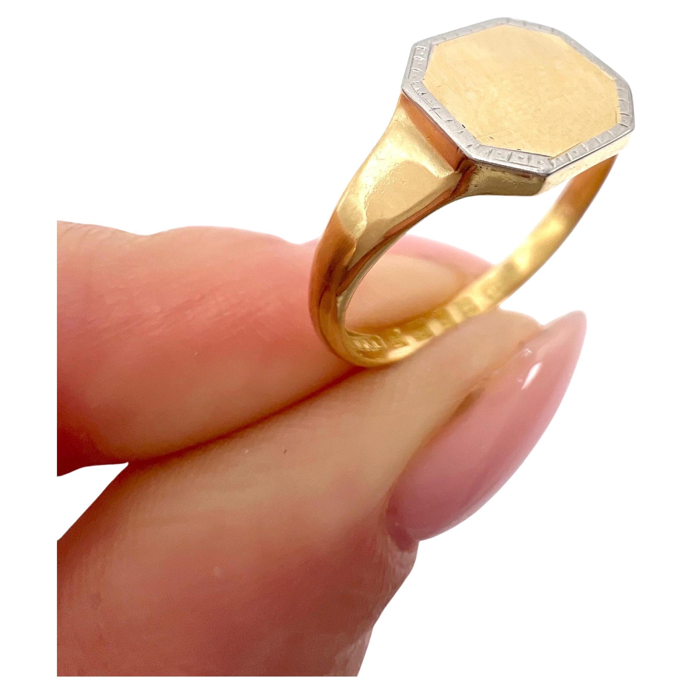 Vintage 18ct Yellow Gold & Platinum Octagonal Signet Ring Hallmarked London 1932