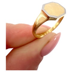Vieille chevalière octogonale en or jaune 18 carats et platine poinçonnée Londres 1932