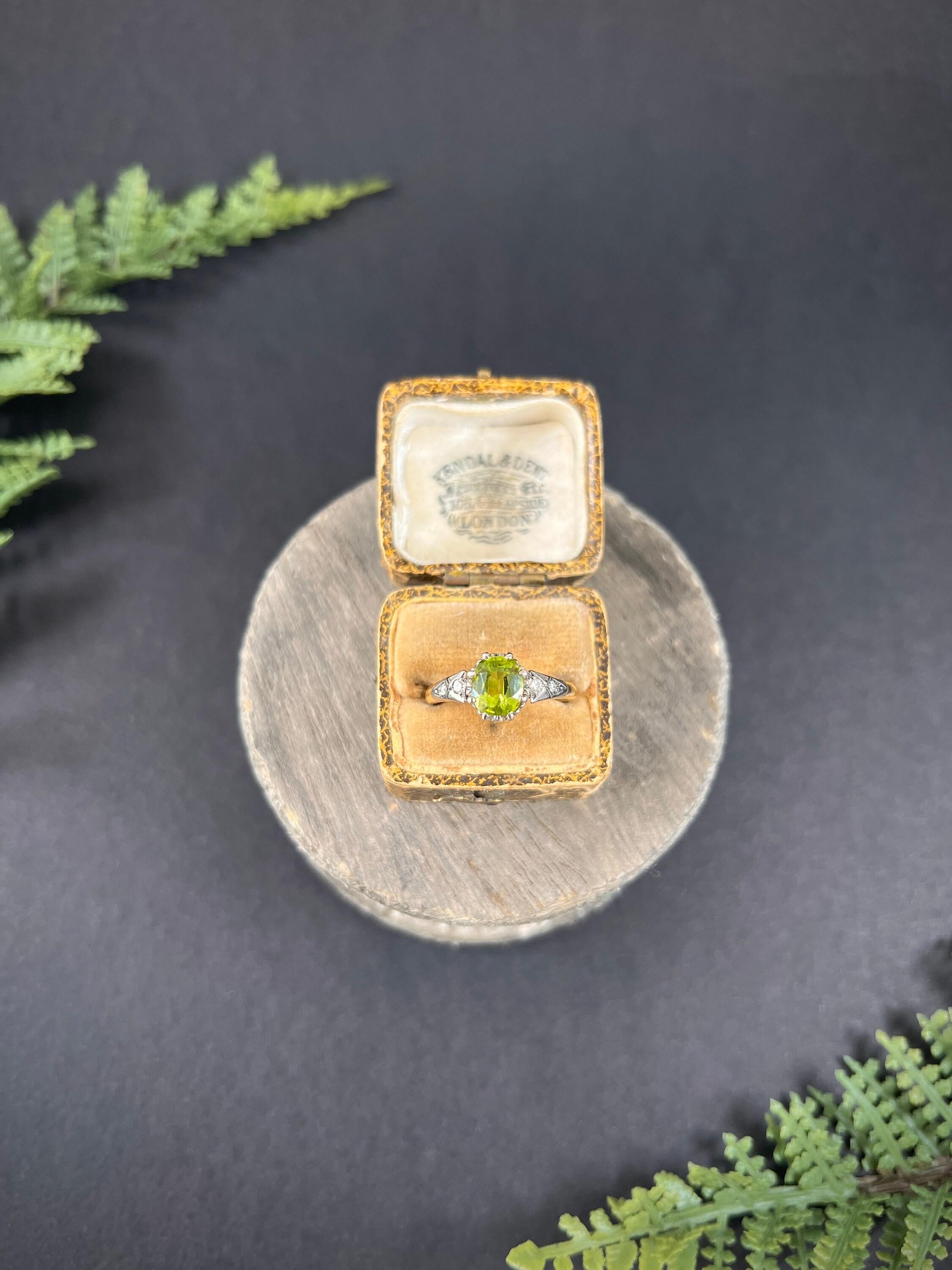 Vintage-Diamantring aus 18 Karat Gelbgold und Platin, gestempelt, 1940er Jahre Peridot im Zustand „Gut“ im Angebot in Brighton, GB