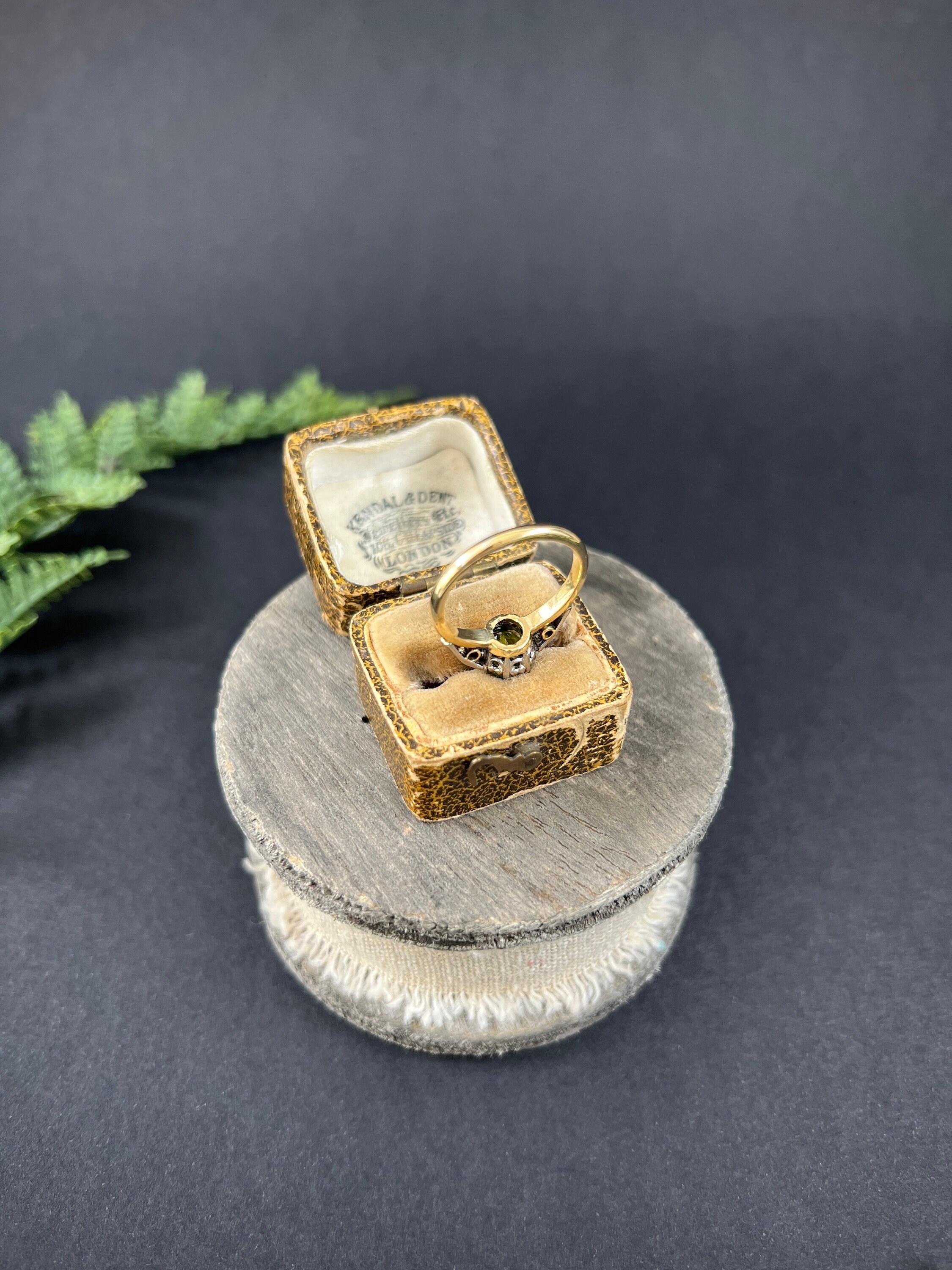 Vintage-Diamantring aus 18 Karat Gelbgold und Platin, gestempelt, 1940er Jahre Peridot im Angebot 3
