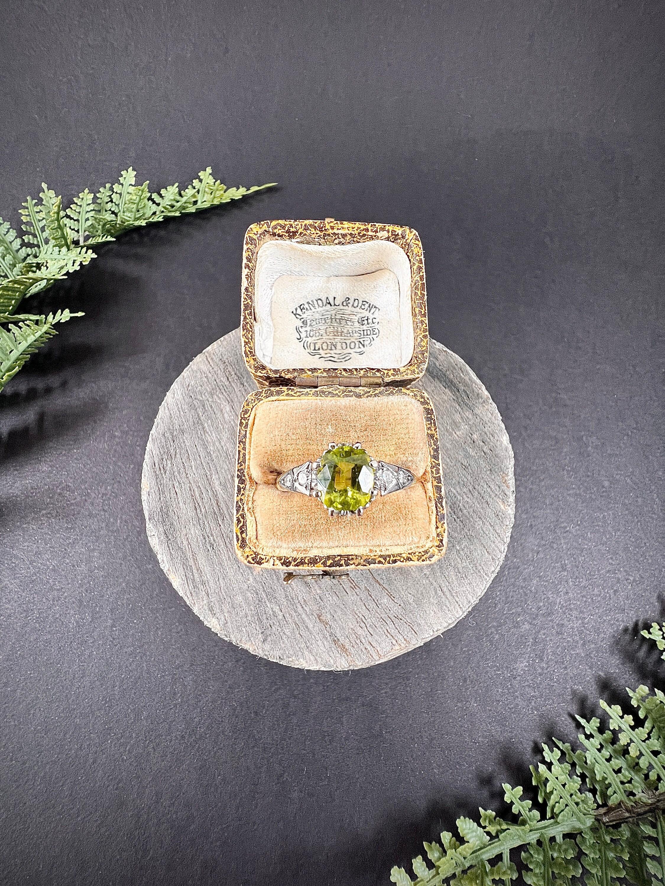 Vintage-Diamantring aus 18 Karat Gelbgold und Platin, gestempelt, 1940er Jahre Peridot im Angebot 4