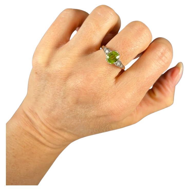 Vintage 18ct Yellow Gold & Platinum Stamped, 1940s Peridot Diamond Ring
