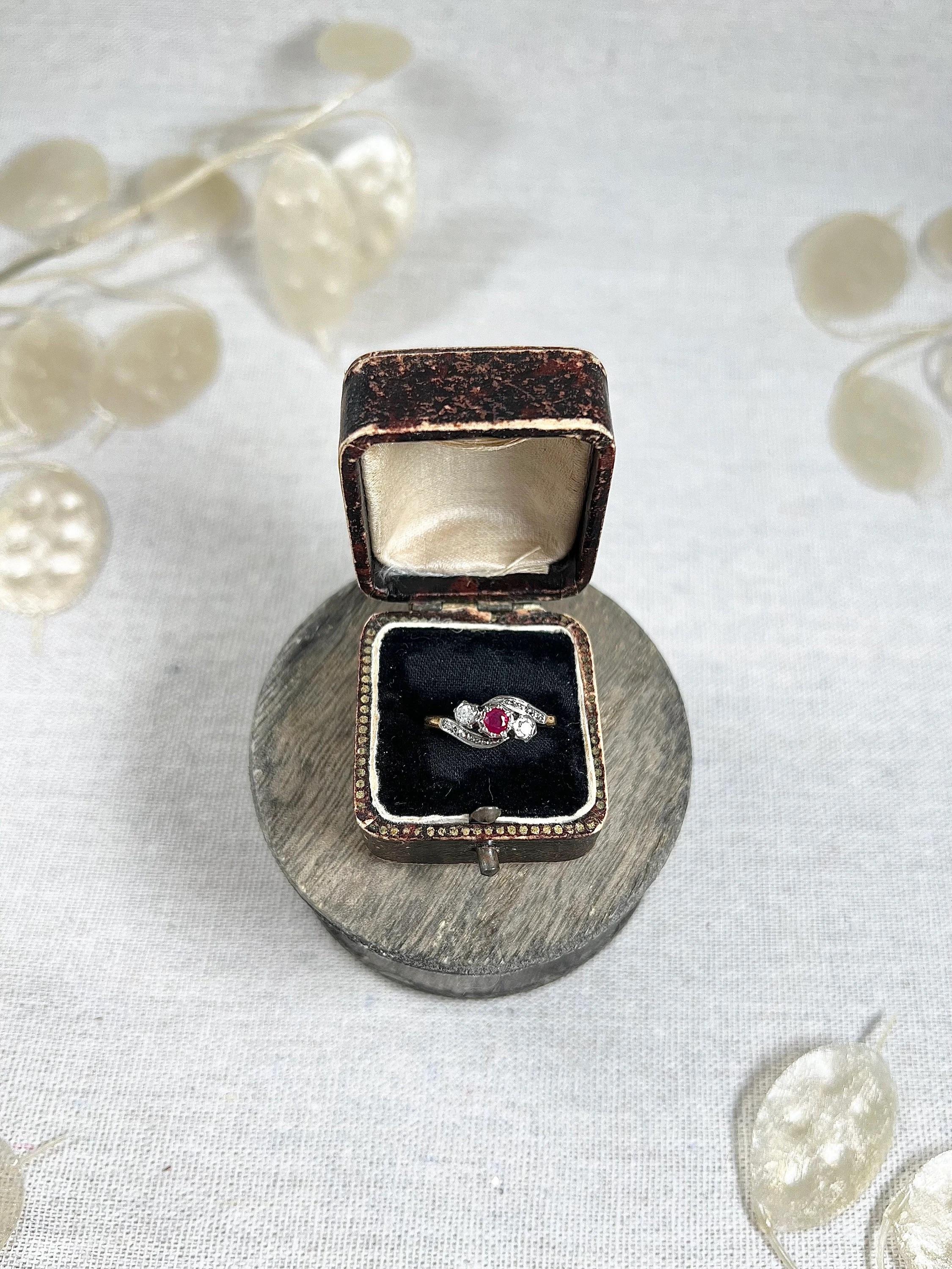Vintage 18ct Yellow Gold & Platinum Stamped, 1940s Ruby Diamond Crossover Ring 1