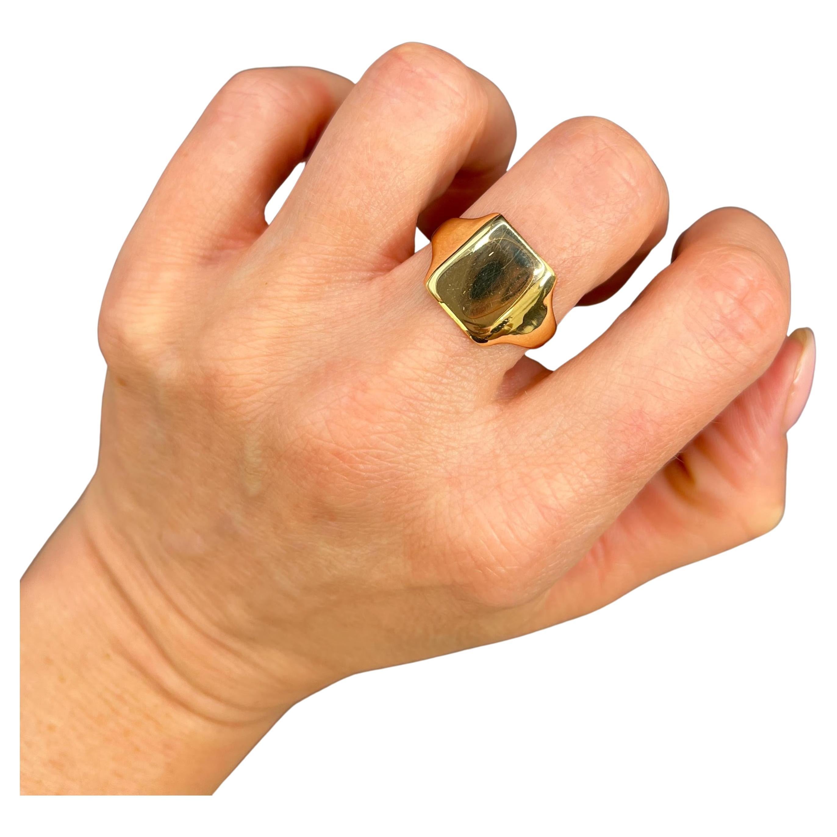 Anillo rectangular de oro amarillo de 18 ct con sello de Birmingham de 1928