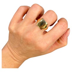 Anillo rectangular de oro amarillo de 18 ct con sello de Birmingham de 1928