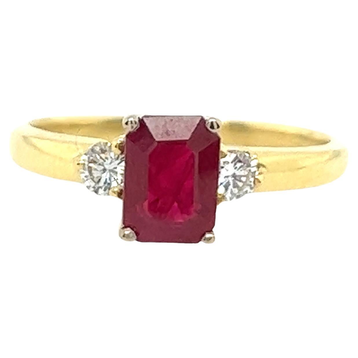 Vintage 18ct Yellow Gold Ruby & Diamond Ring Set With 2 Diamonds For Sale