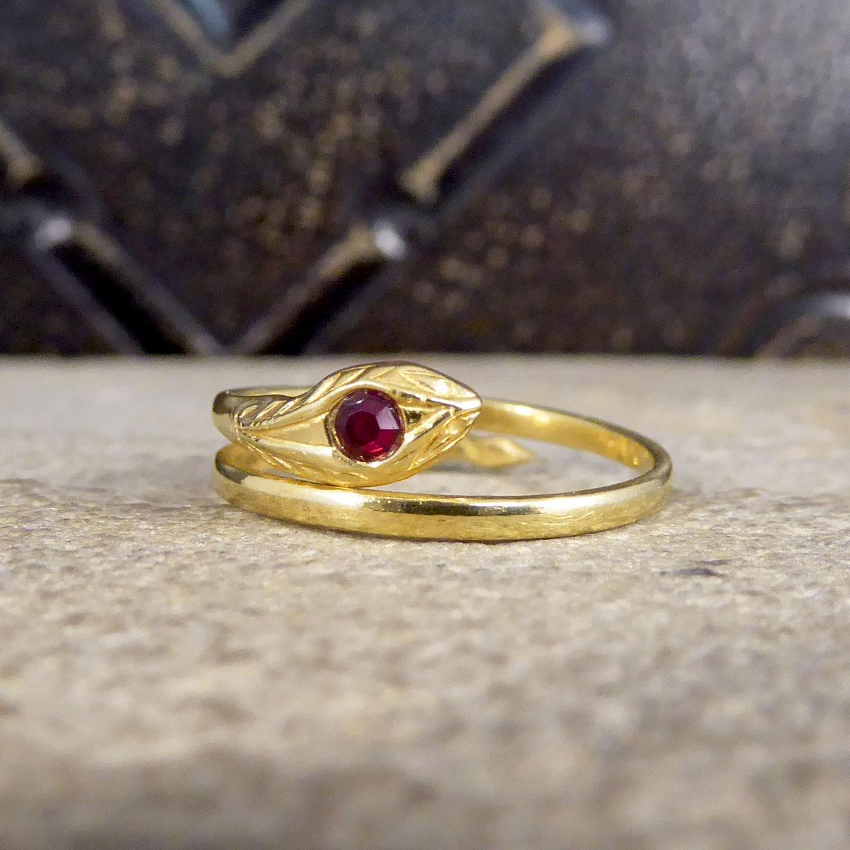 Late Victorian Vintage 18ct Yellow Gold Snake Ring with Garnet Set Head