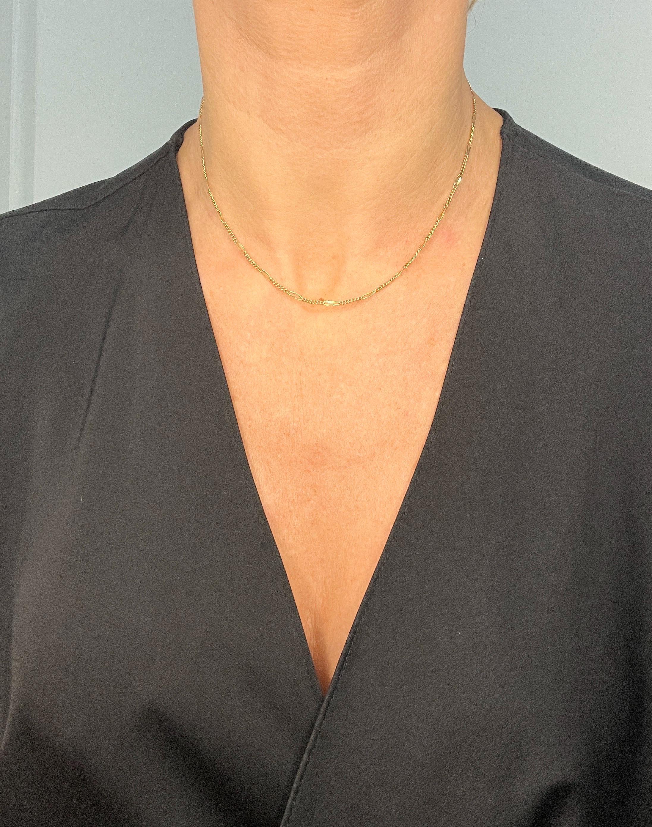 Vintage 18ct Gelbgold gestempelt, 15 1/2 Zoll Figaro Link Kette Halskette im Angebot 5