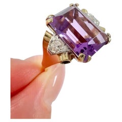 Vintage 18ct Yellow Gold Stamped, 1940s Amethyst and Diamond Cocktail Ring