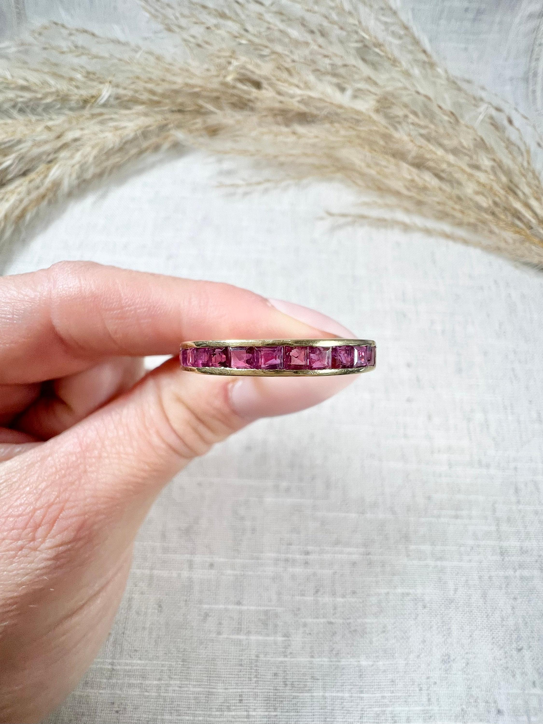Square Cut Vintage 18ct Yellow Gold Stamped 1940s Calibrated Ruby Half Eternity Ring For Sale