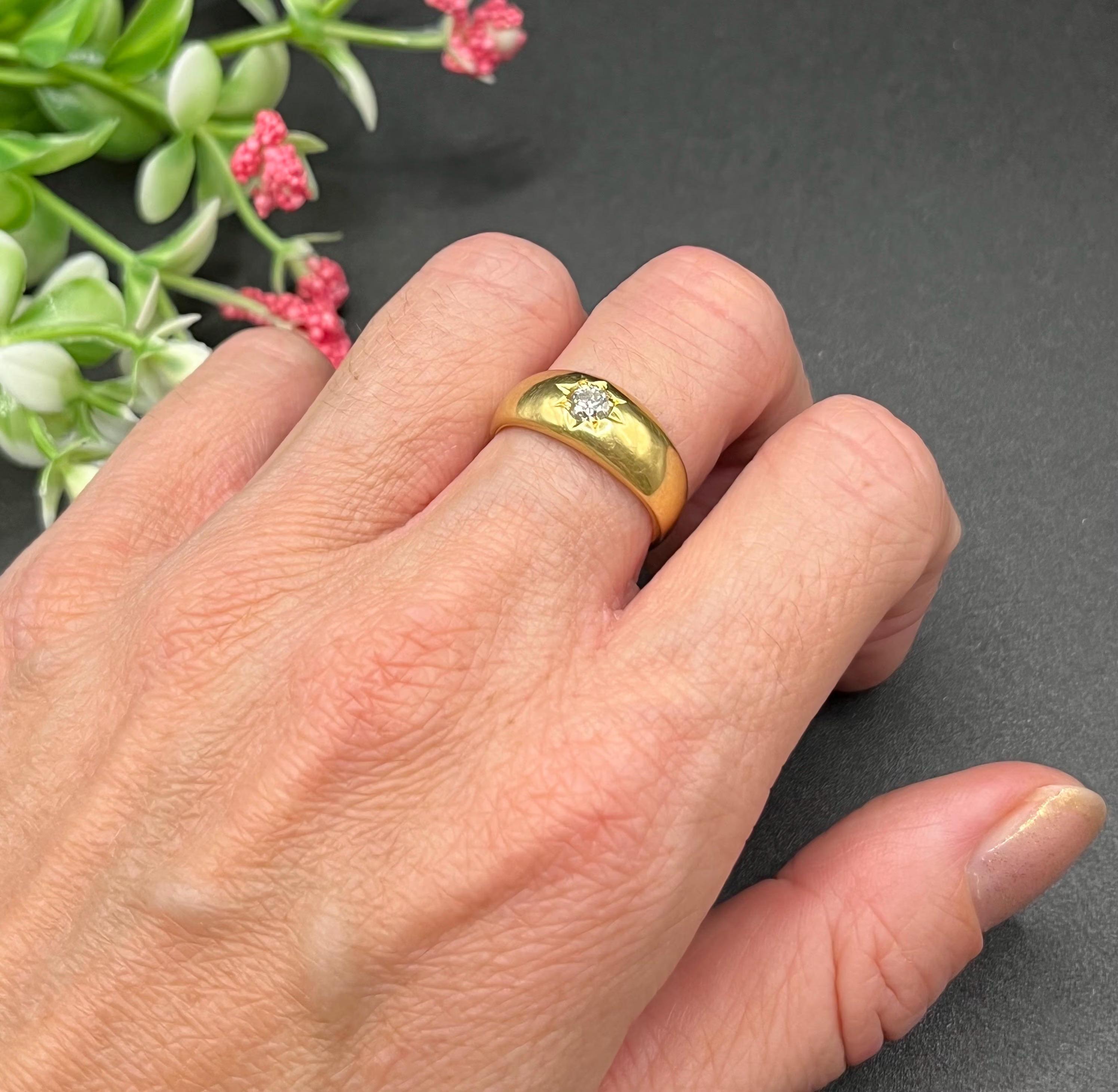 Taille brillant Bague vintage en or jaune 18ct, diamant étoilé, Circa 1960 en vente