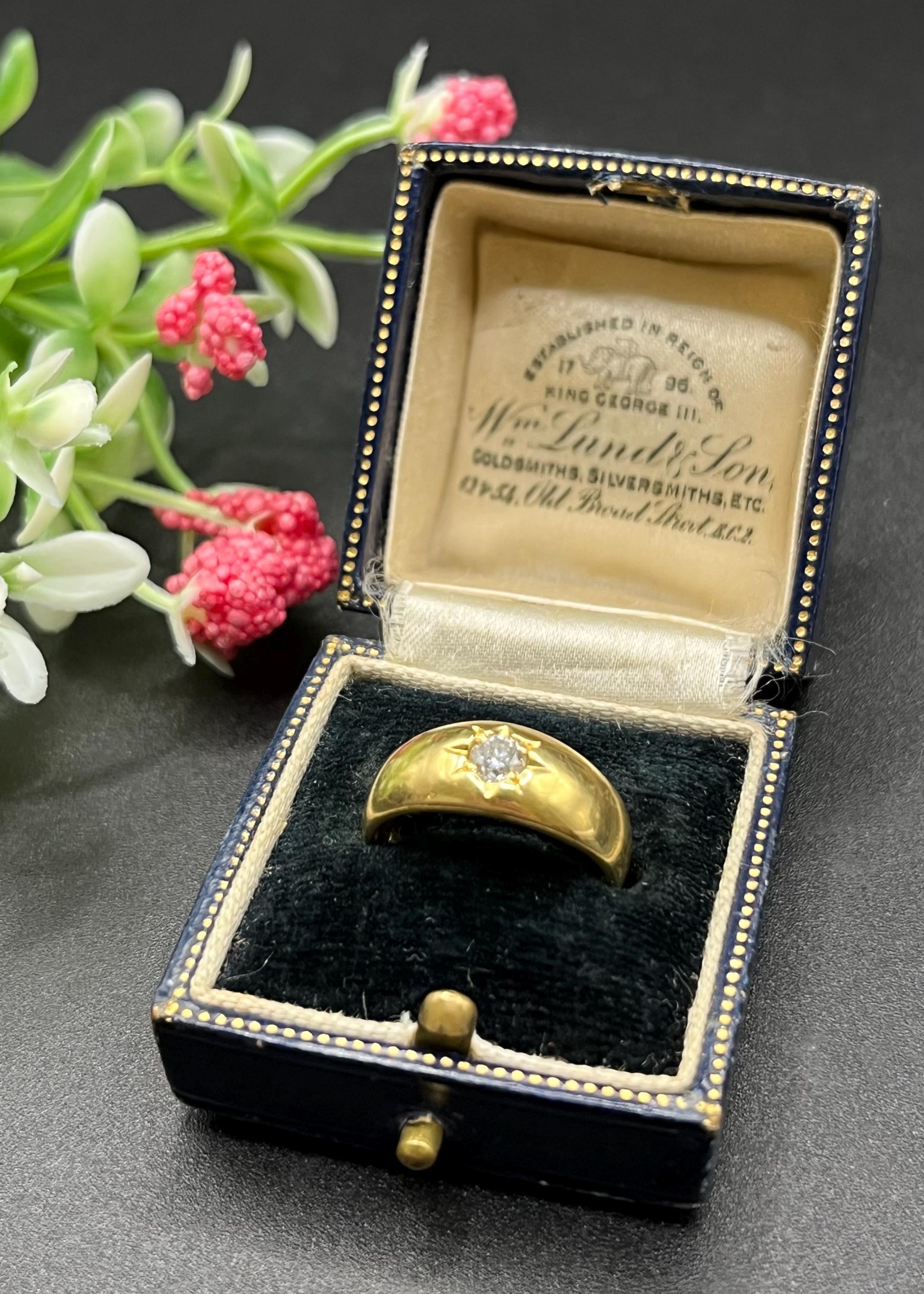 Bague vintage en or jaune 18ct, diamant étoilé, Circa 1960 en vente 2