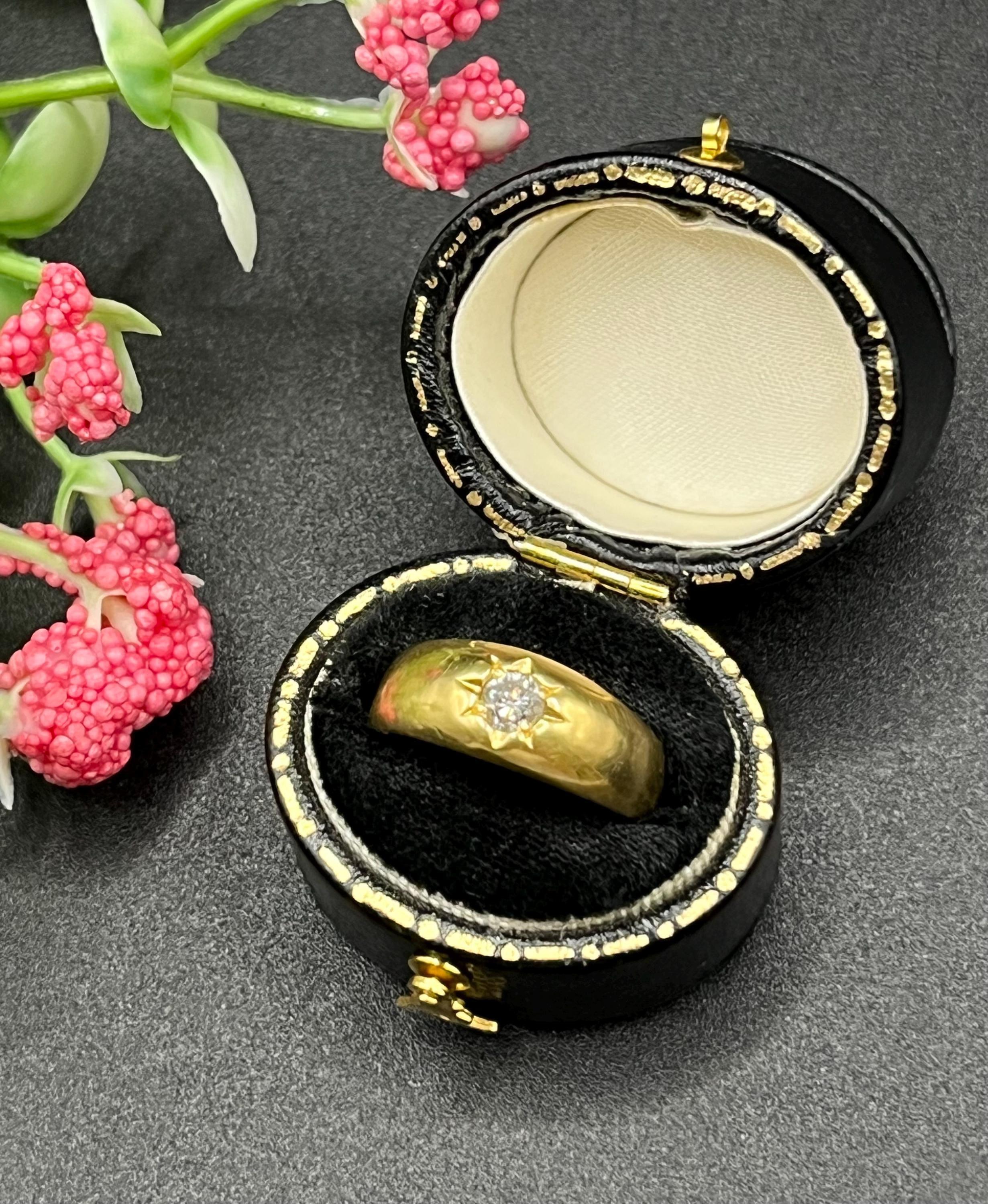 Bague vintage en or jaune 18ct, diamant étoilé, Circa 1960 en vente 3
