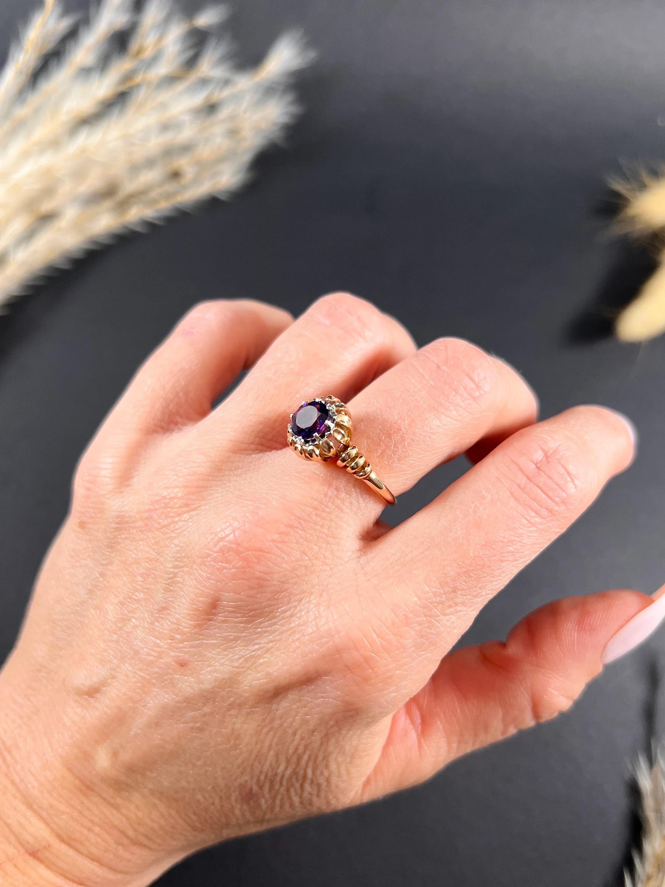 Vintage 18ct Yellow & White Gold, 1940’s French Stamped Amethyst Ring For Sale 4