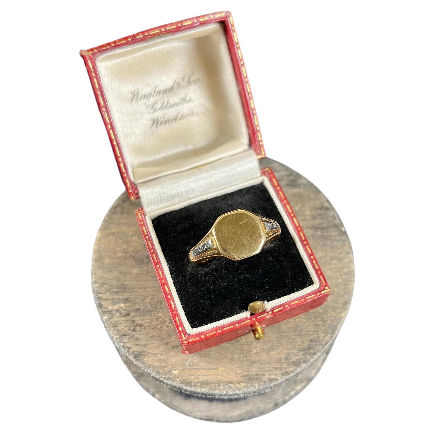 Vintage 18ct Yellow & White Gold, Chester Hallmarked 1929, Octagonal Signet Ring For Sale